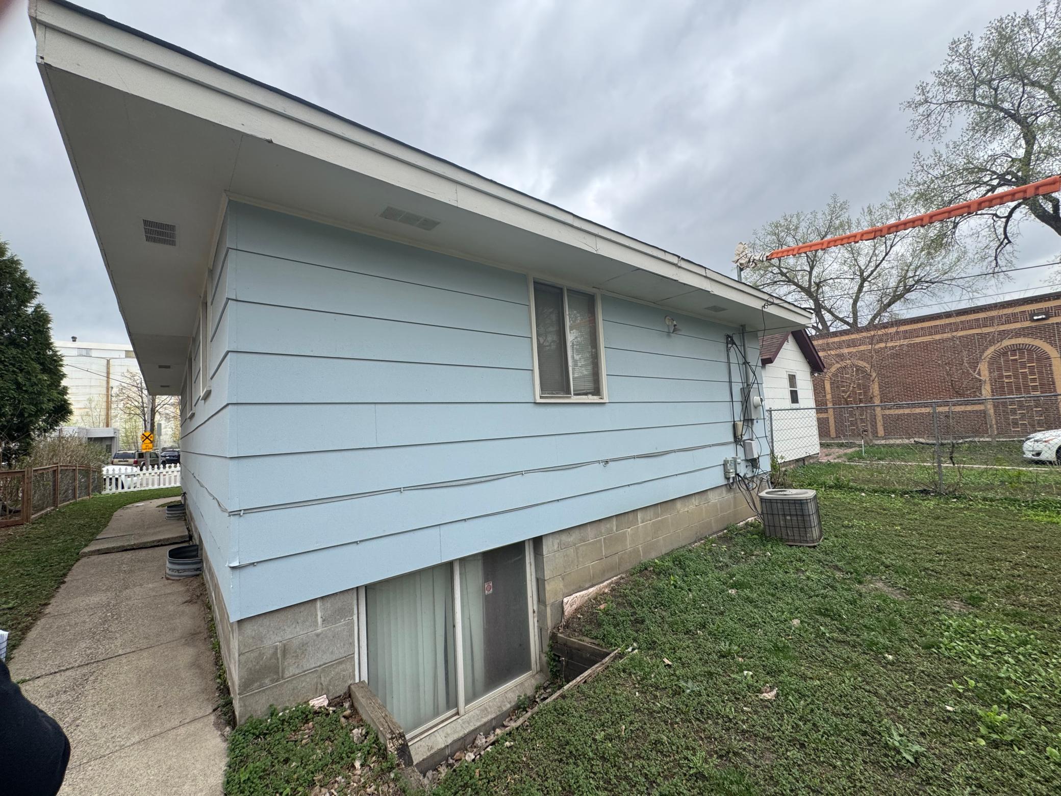 3659 Snelling Avenue Property Photo 8