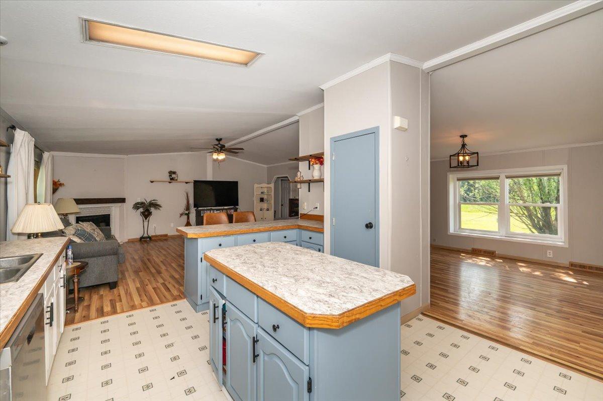 4612 E Valley Brook Road Property Photo 2