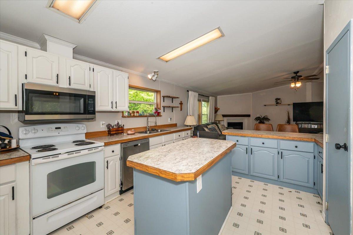 4612 E Valley Brook Road Property Photo 3