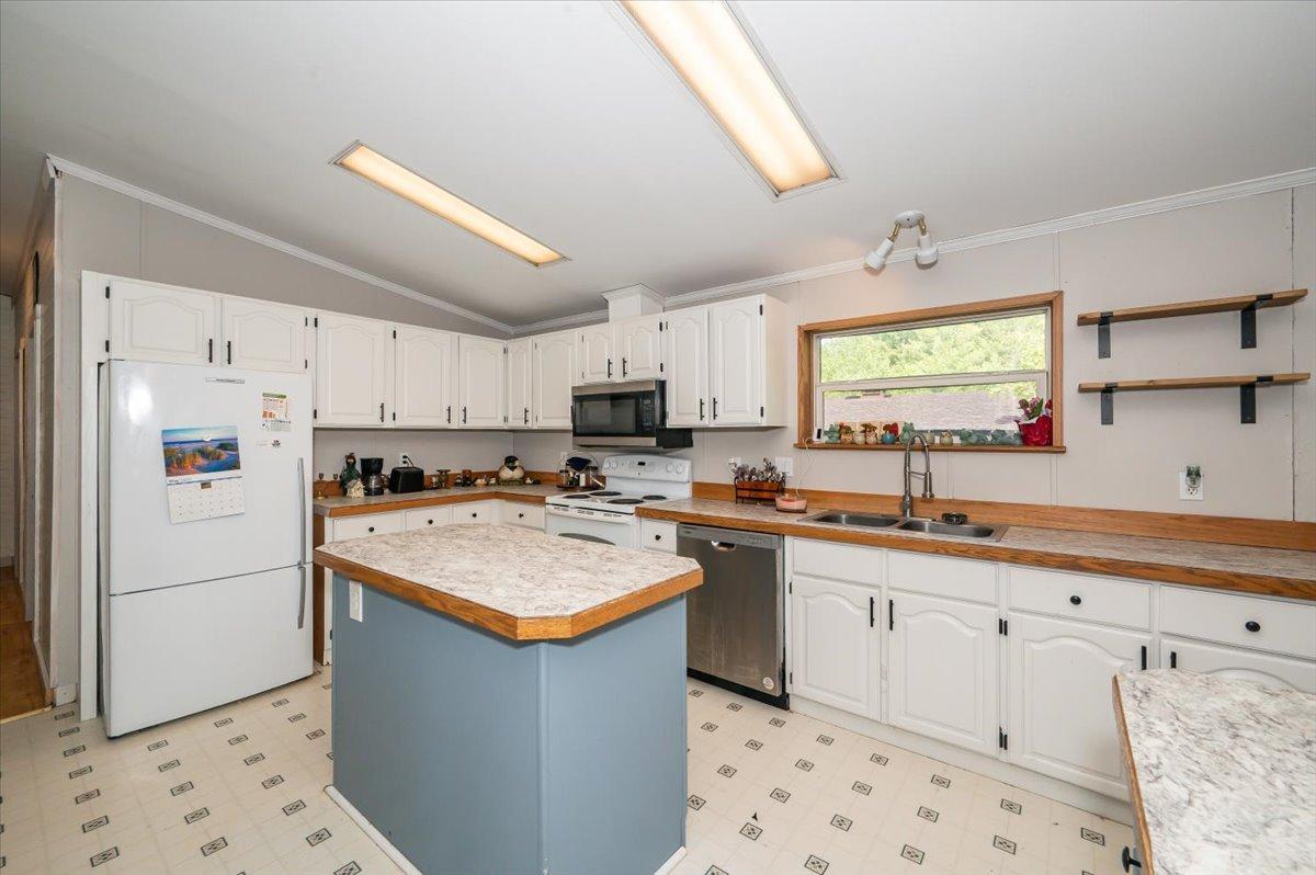 4612 E Valley Brook Road Property Photo 4