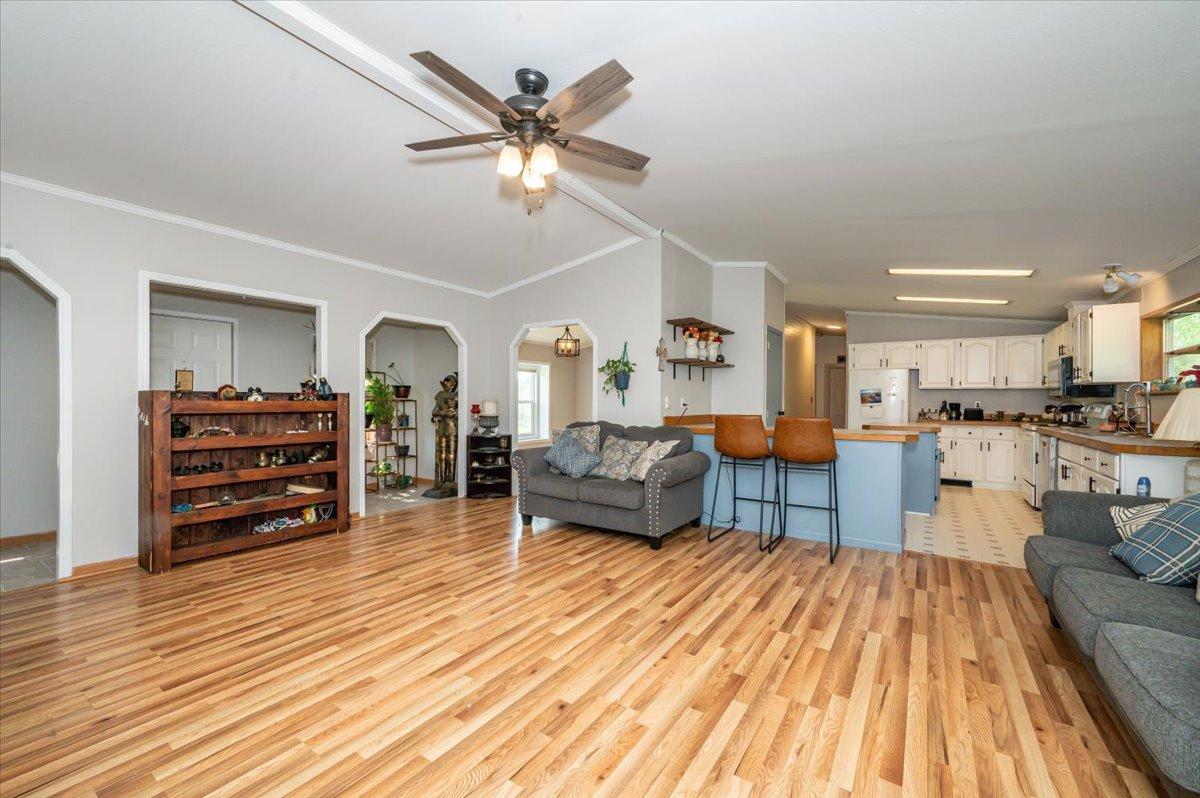 4612 E Valley Brook Road Property Photo 5