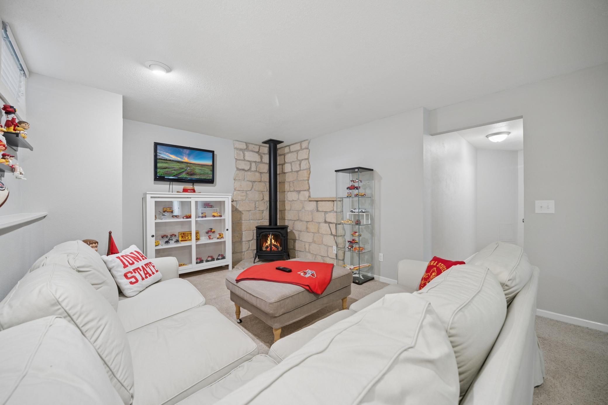 313 Chancery Lane Property Photo 34