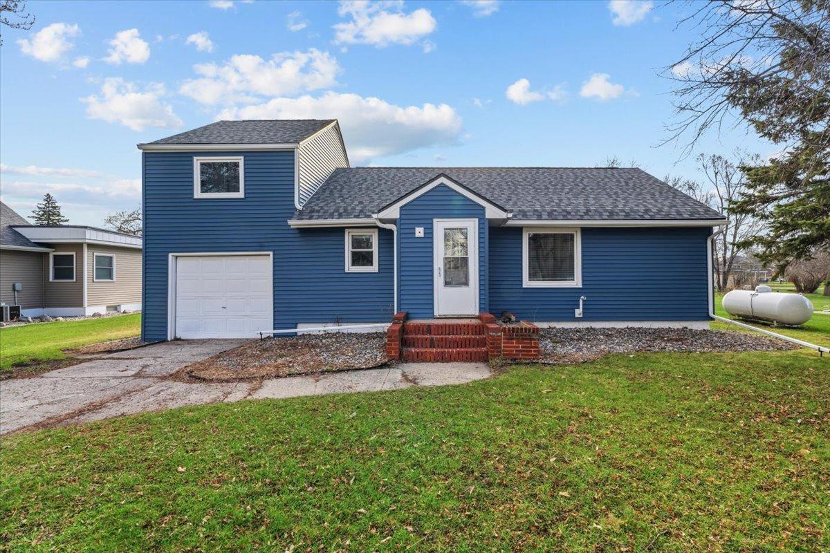 515 5th Street Property Photo 1