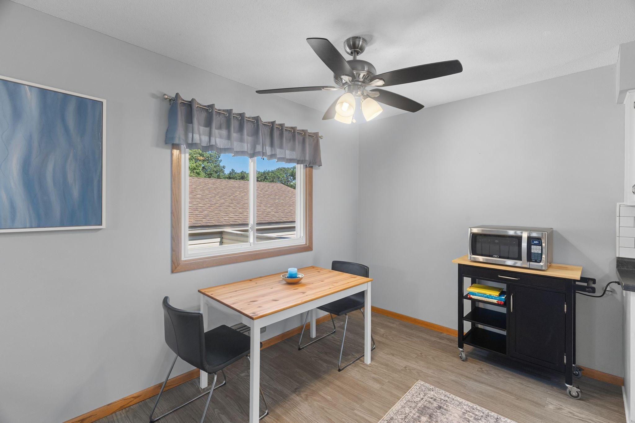 12142 Drake Street Nw Property Photo 6