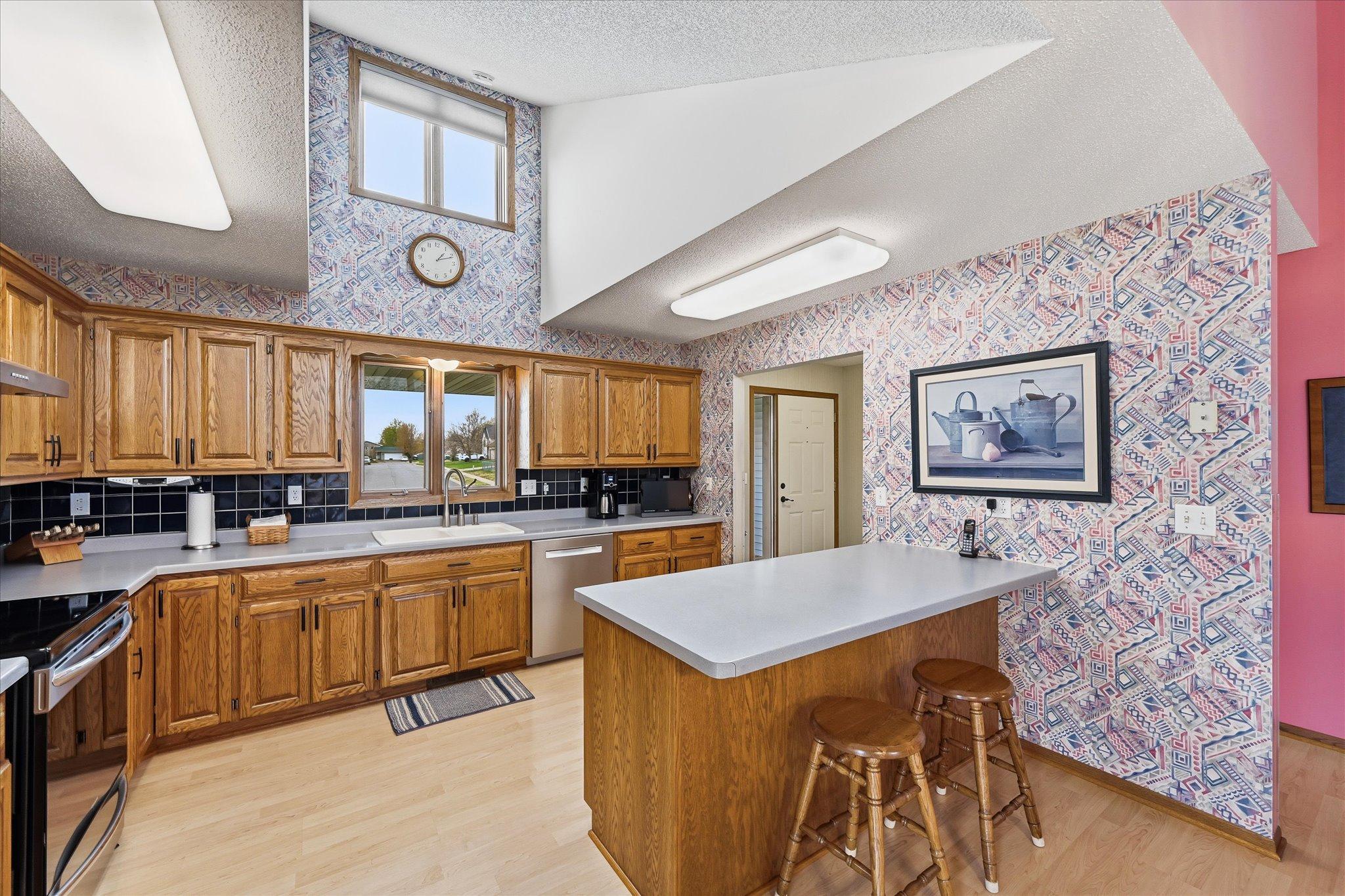 14435 Pineview Drive Property Photo 8