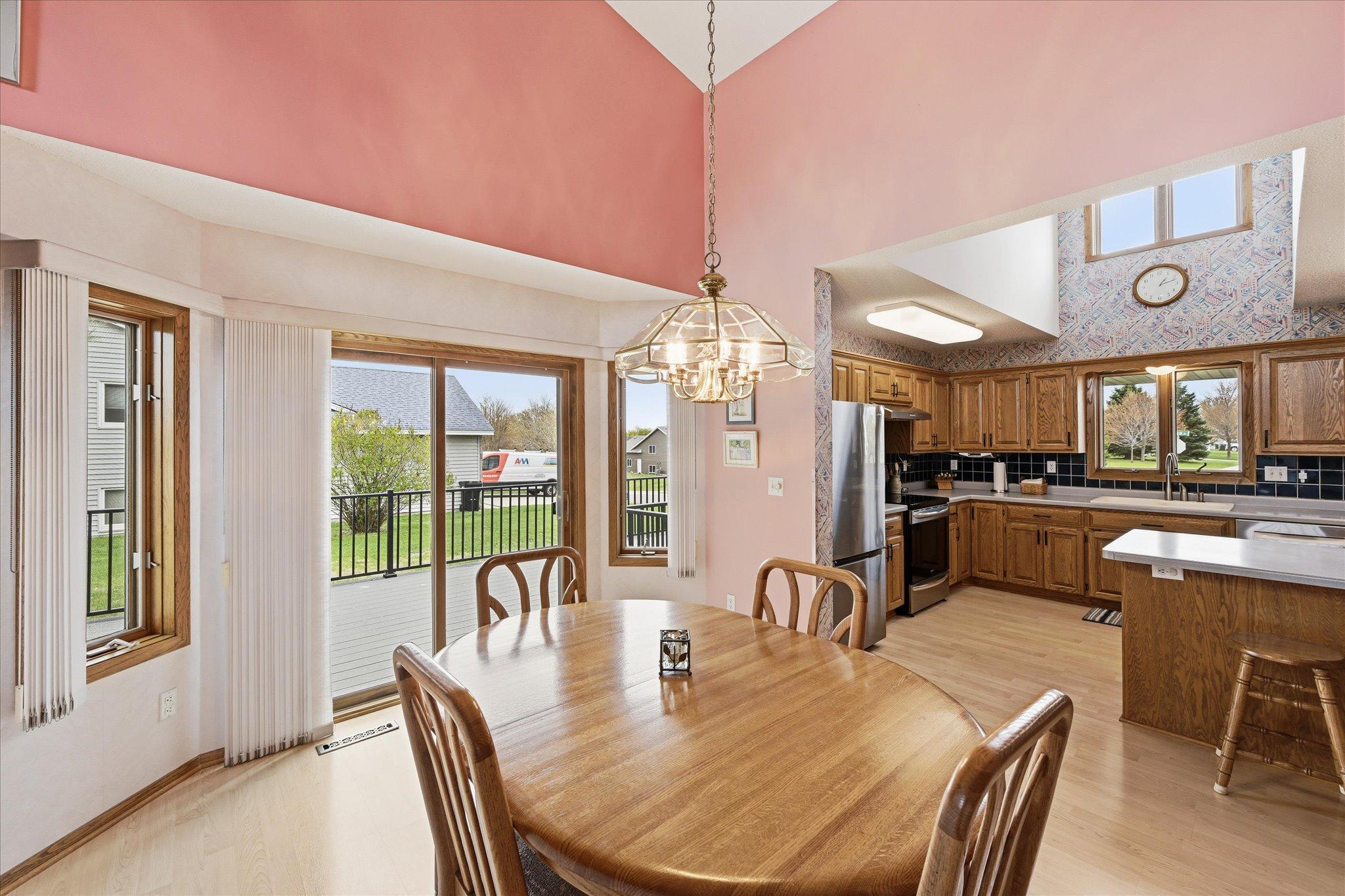14435 Pineview Drive Property Photo 17