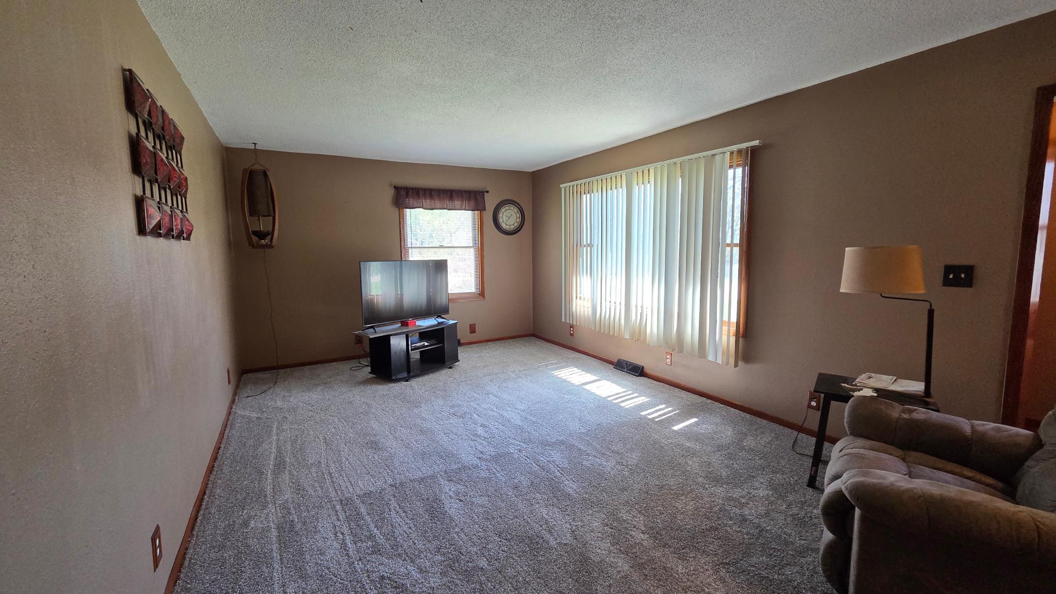 211 13th Street Property Photo 6