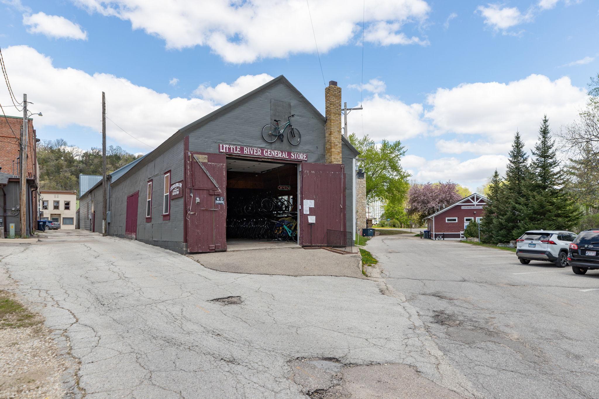 105 Coffee Street Property Photo 19