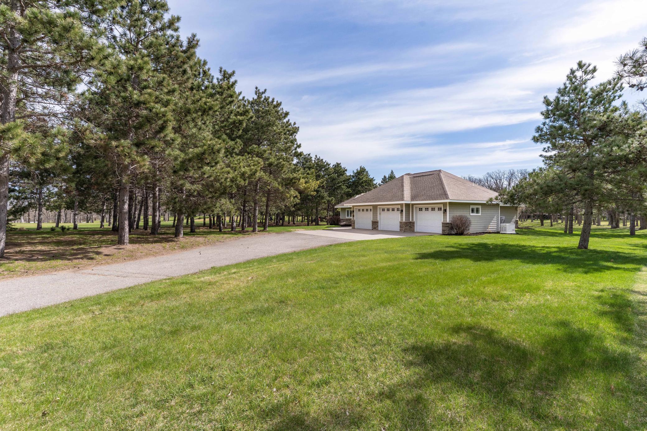 113 Spruce Trail Property Photo 3