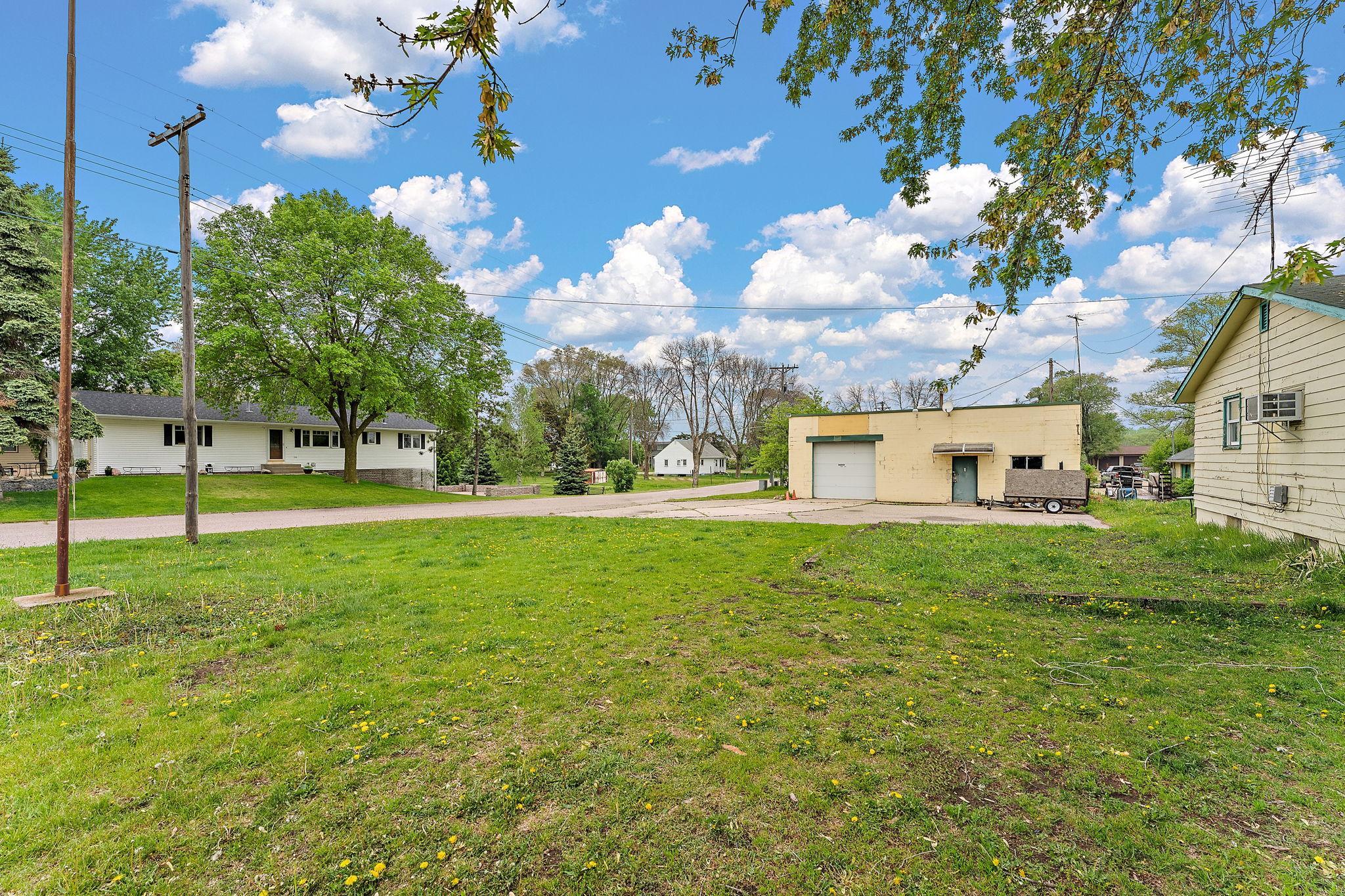 26545 Drew Avenue Property Photo 4