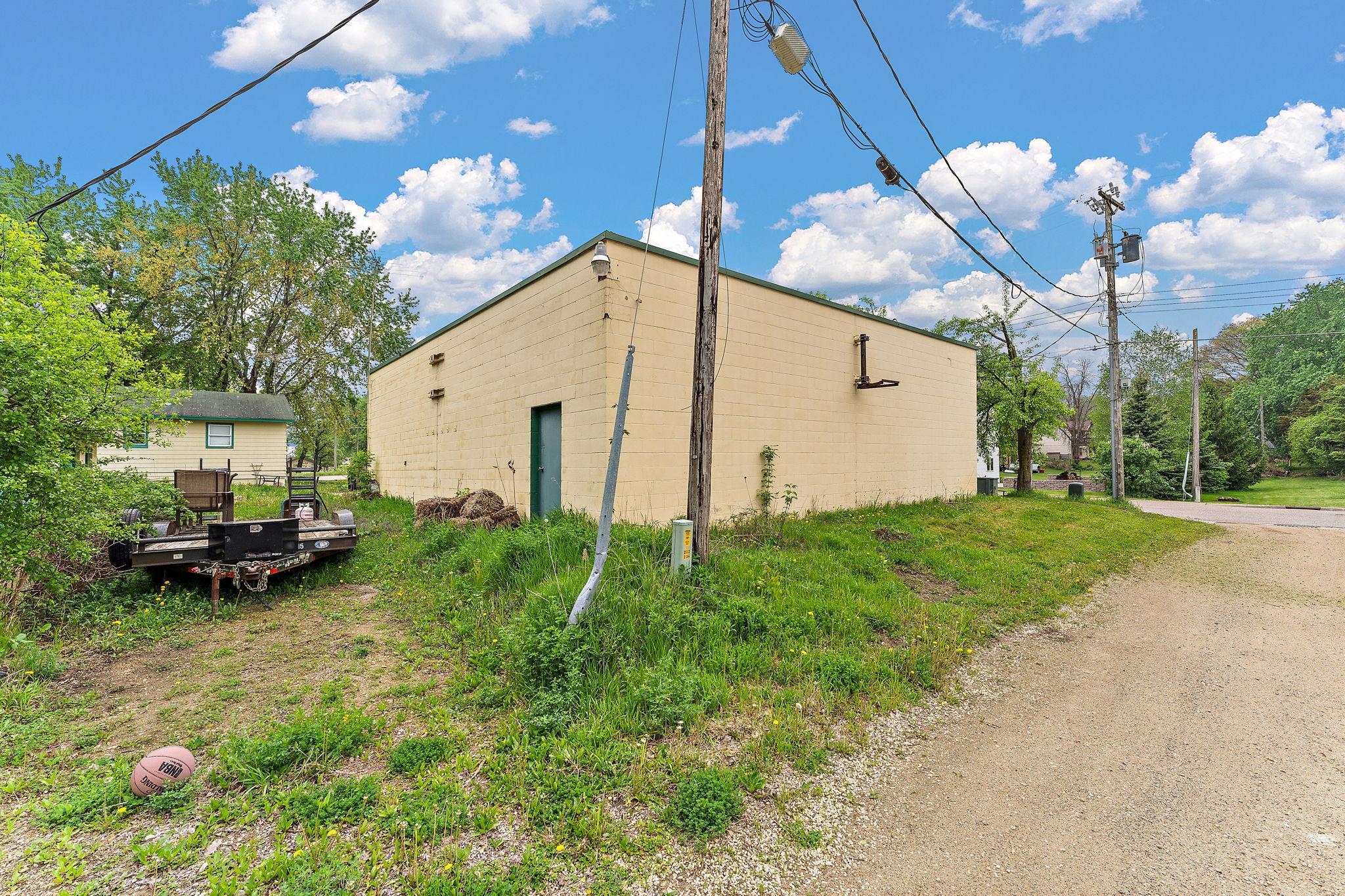 26545 Drew Avenue Property Photo 6