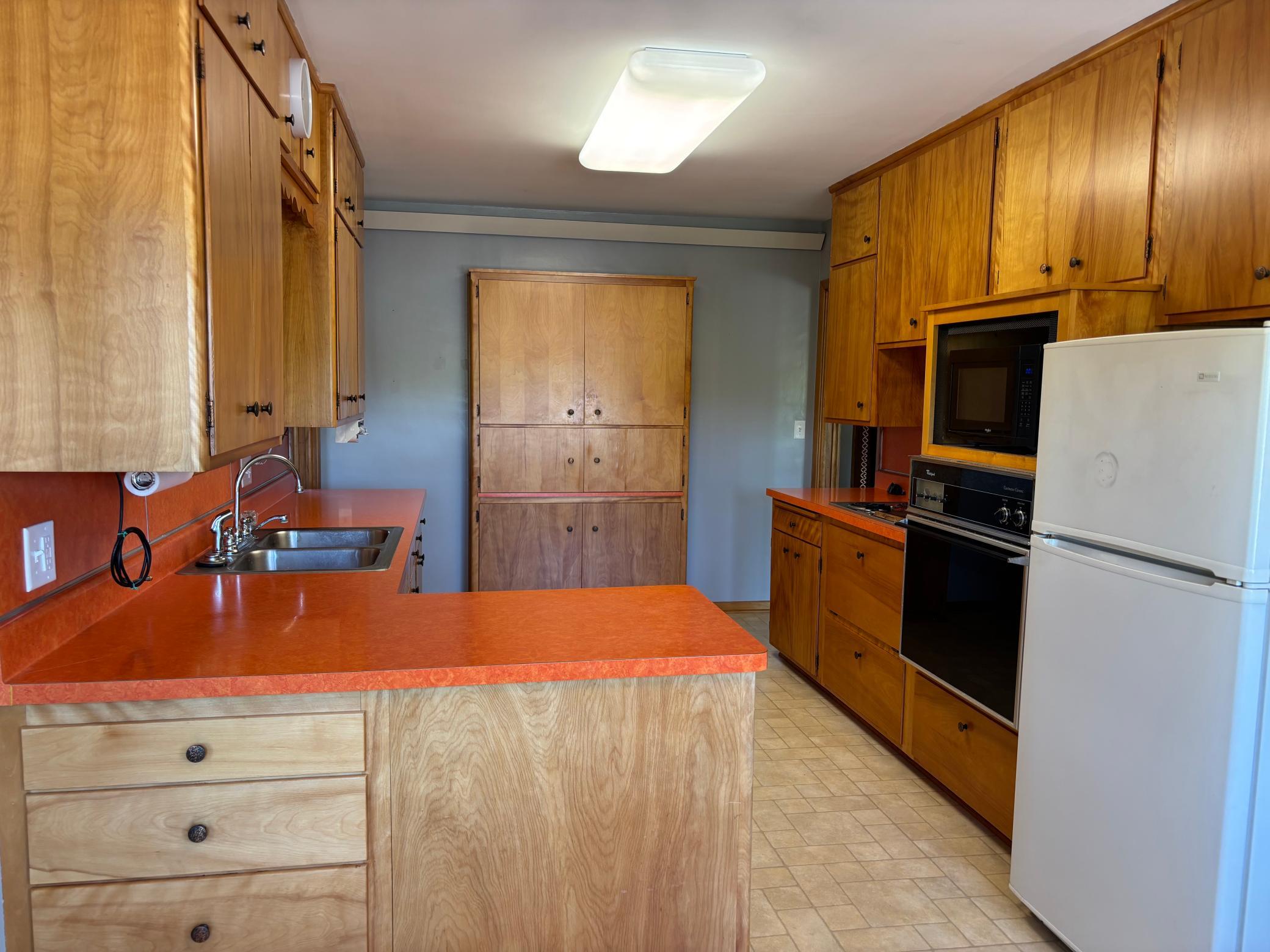 824 Brown Street Property Photo 31