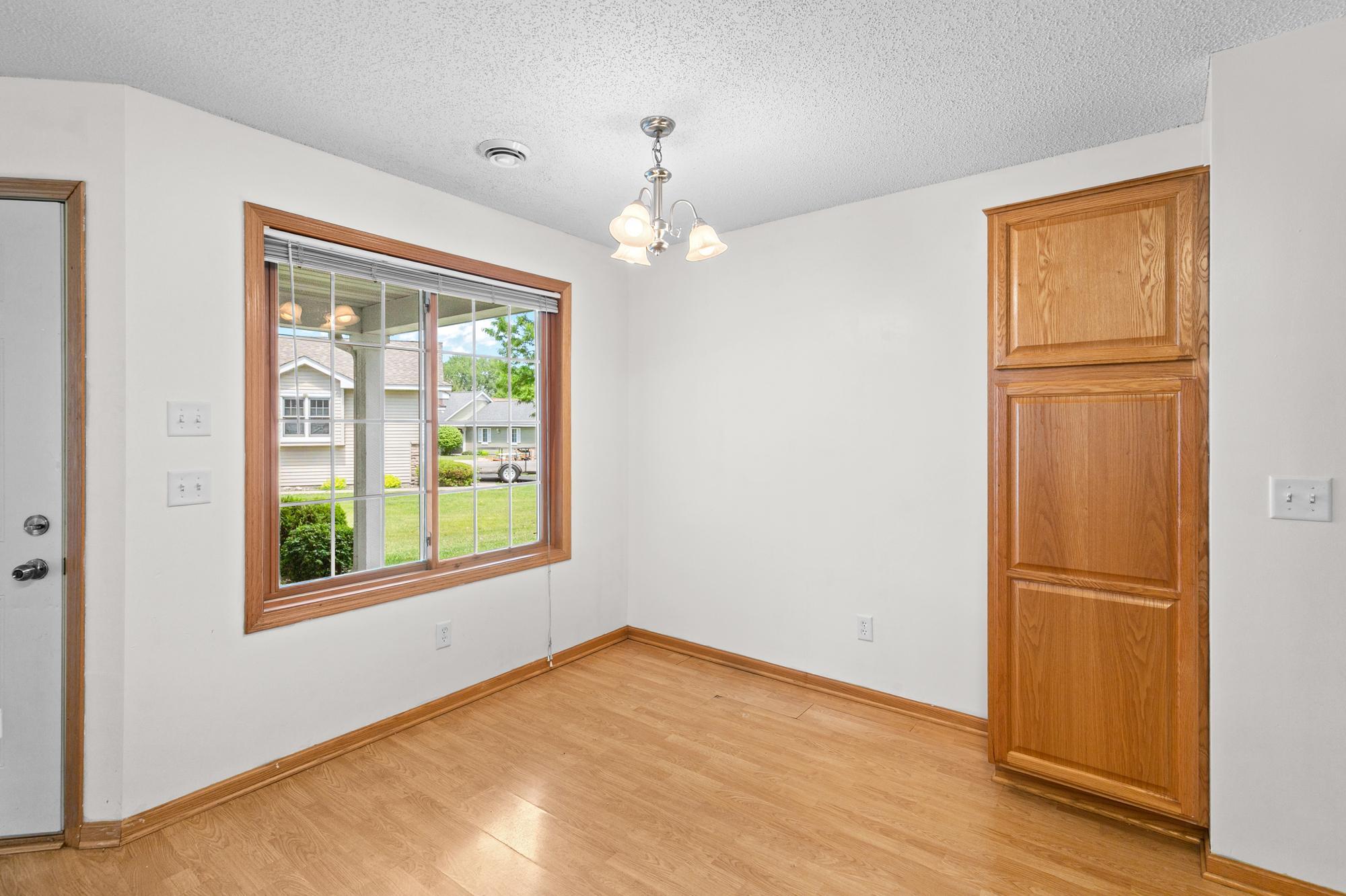 6543 Riverwood Lane Property Photo 8
