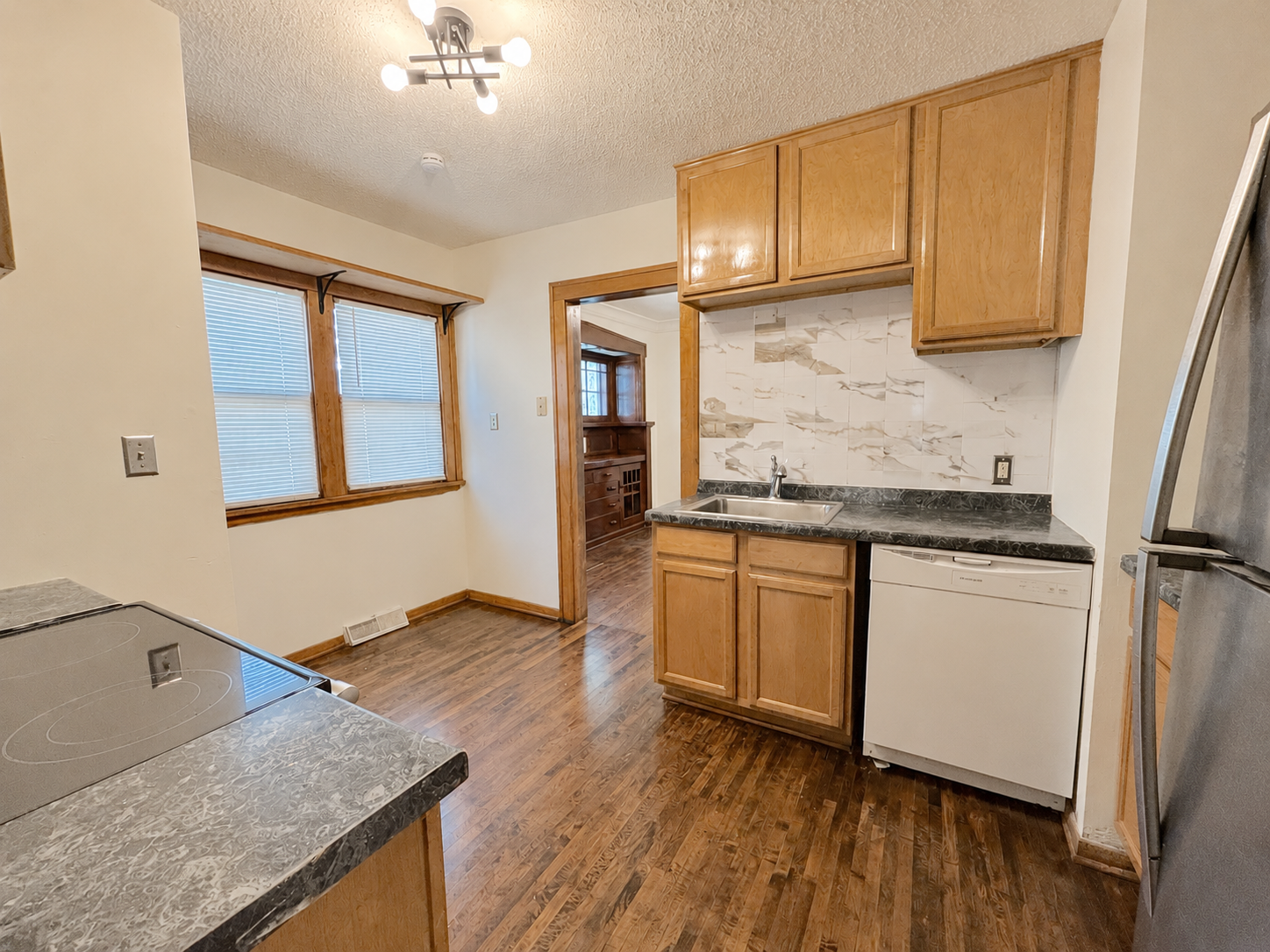3515 Aldrich Avenue N Property Photo 7