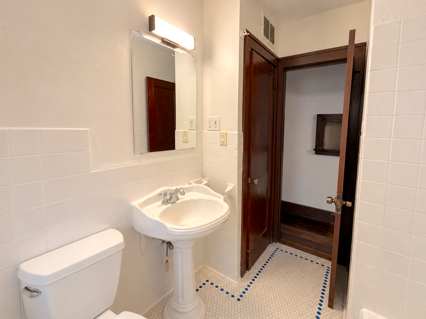3515 Aldrich Avenue N Property Photo 12