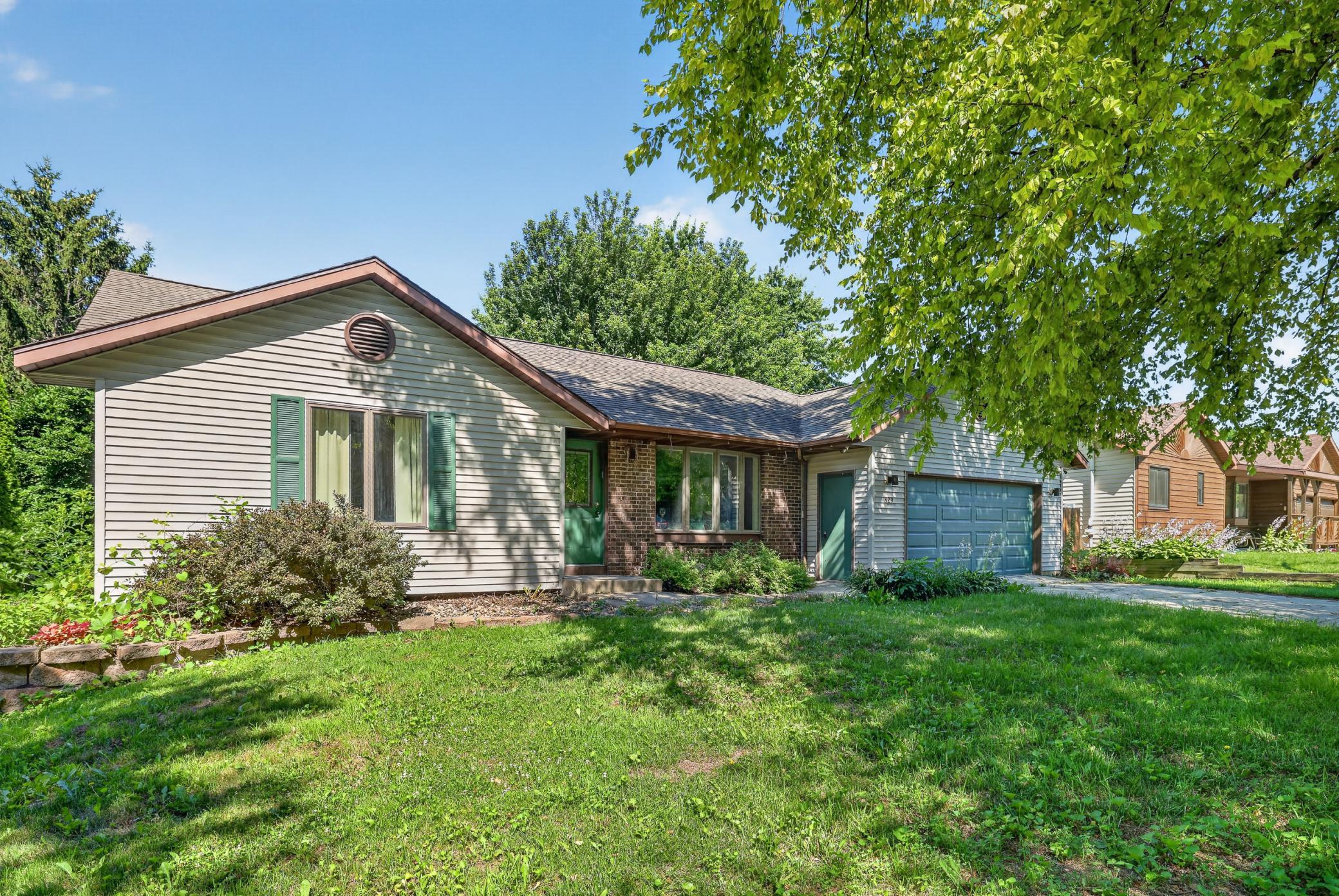 929 Byron Avenue N Property Photo 1