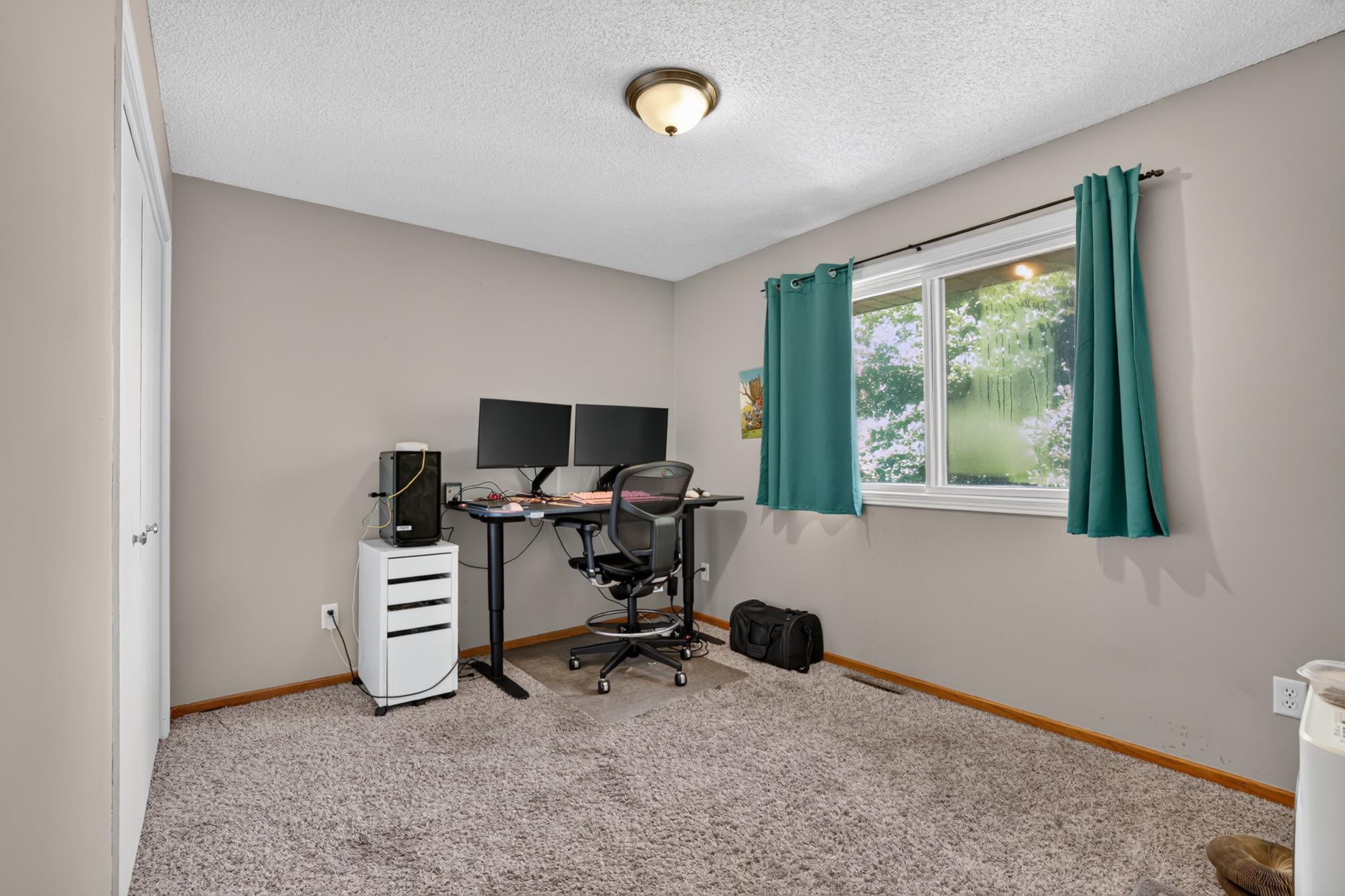 929 Byron Avenue N Property Photo 19