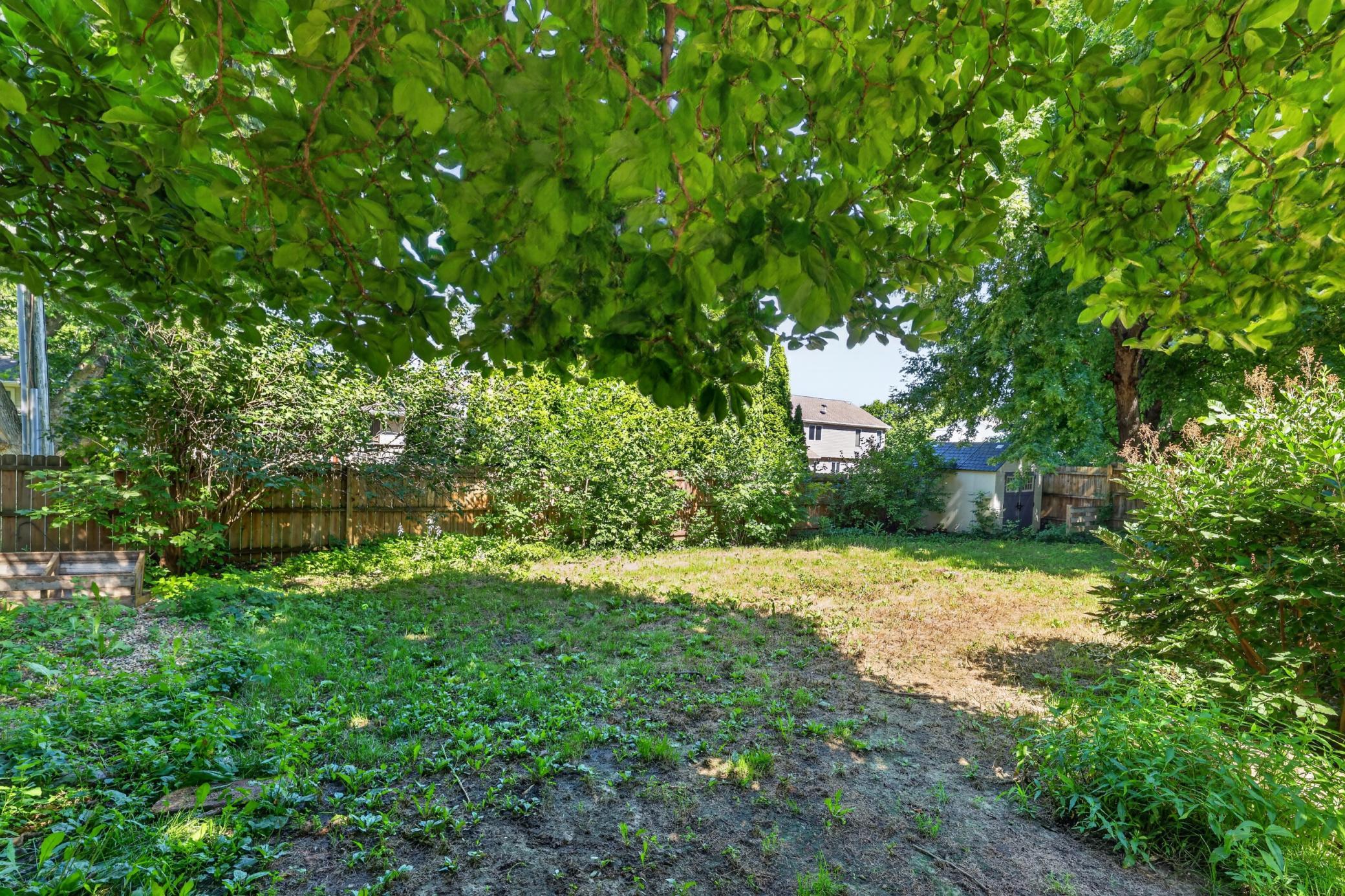 929 Byron Avenue N Property Photo 40