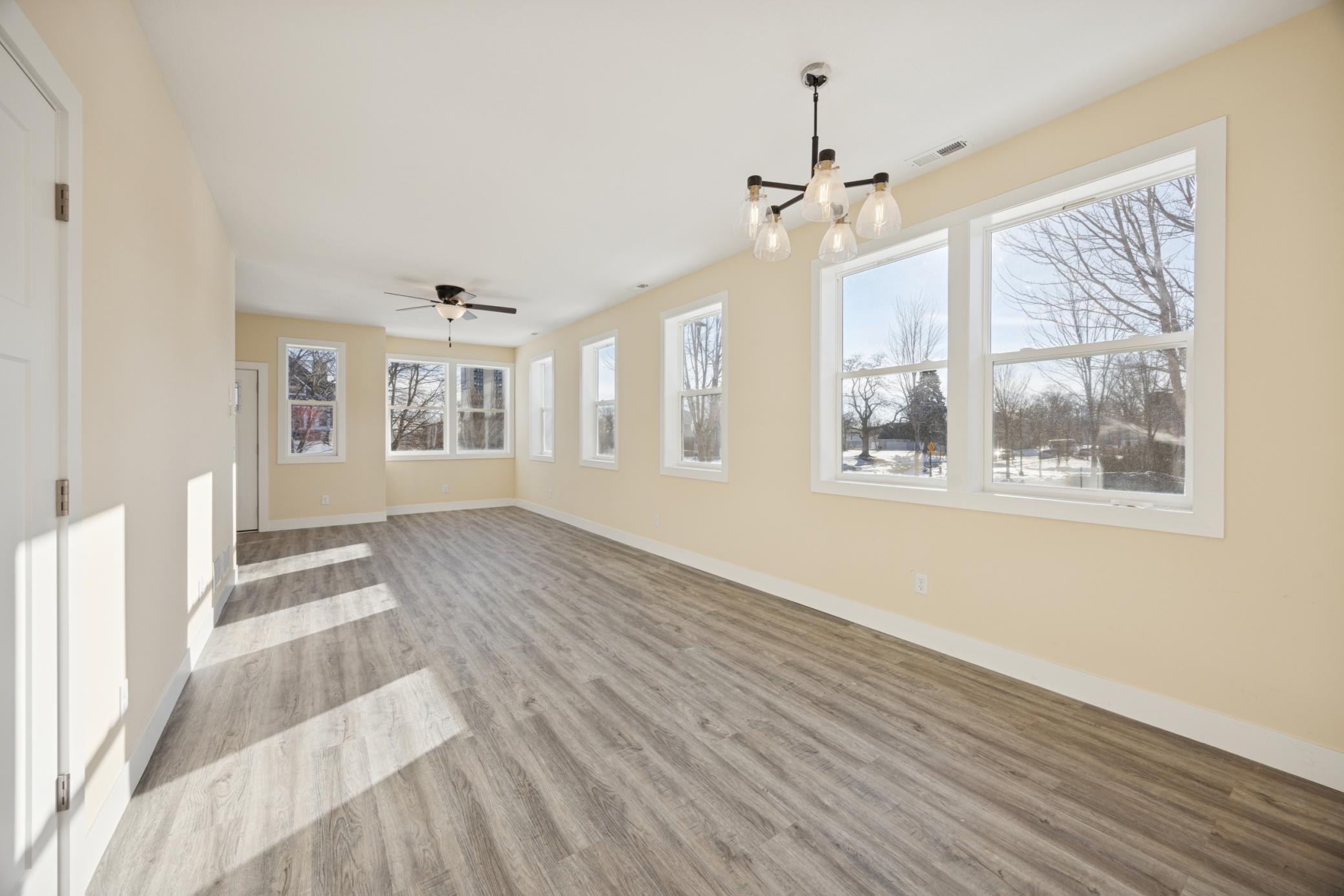 2125 James Avenue N Property Photo 7