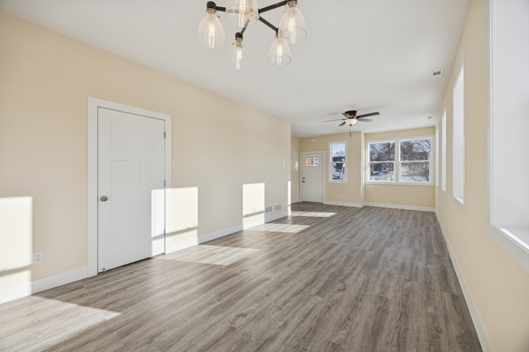 2125 James Avenue N Property Photo 8