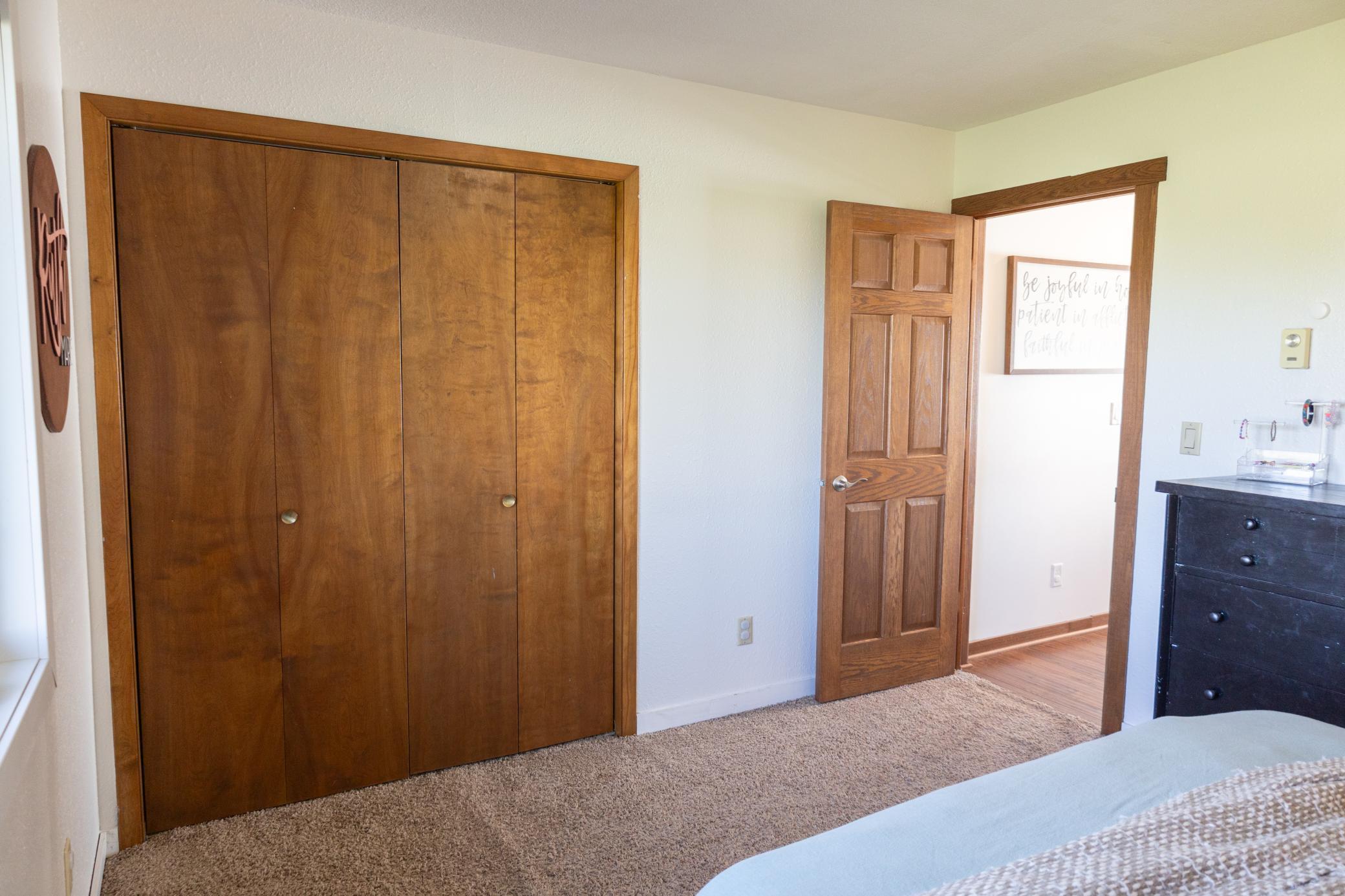 912 S Lafayette Avenue Property Photo 34