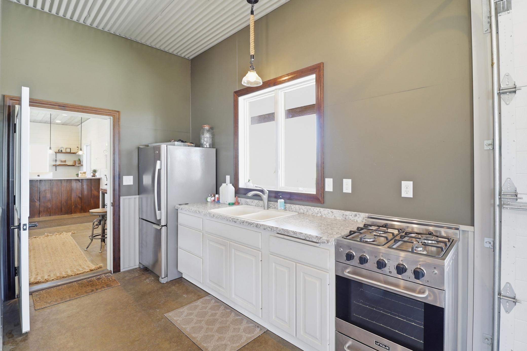 Xxxx Nicolai Avenue Property Photo 32