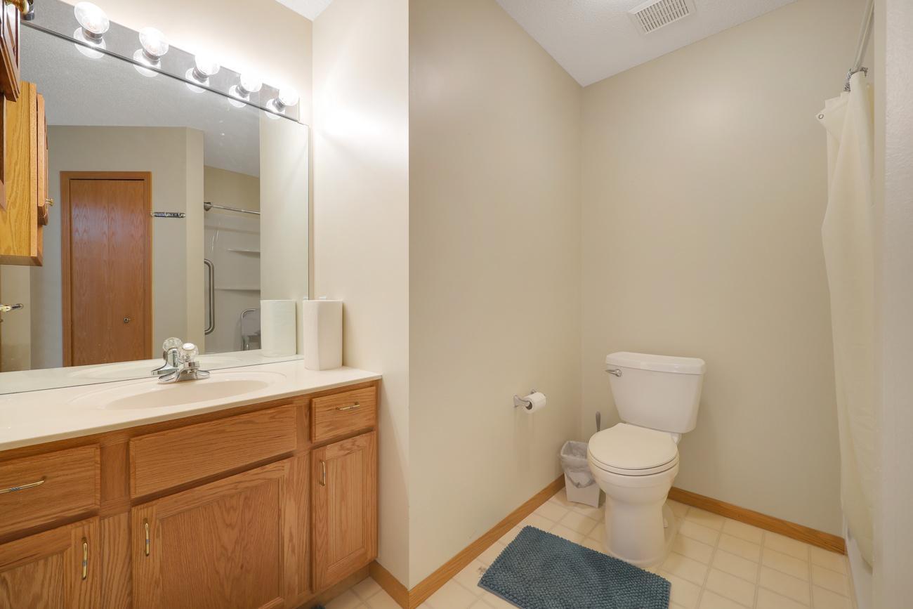9462 Prairieview Trail N Property Photo 15