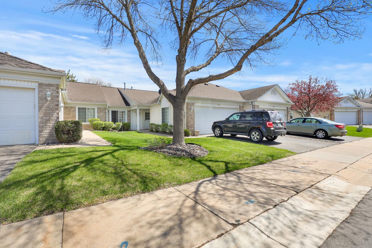 9462 Prairieview Trail N Property Photo 18