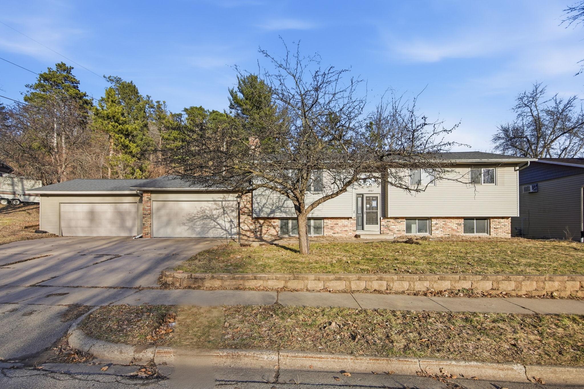 1907 Gernentz Lane Property Photo 1