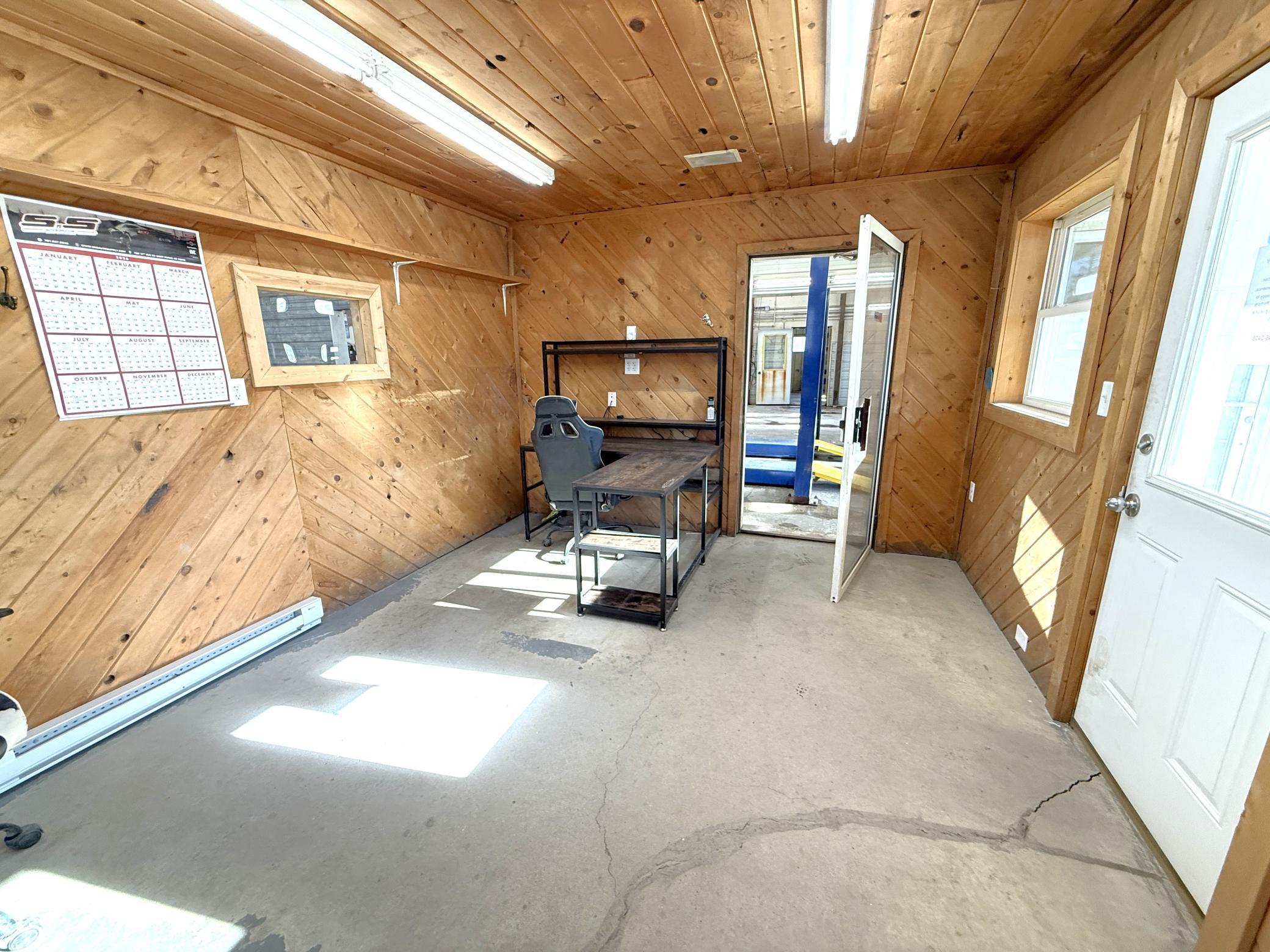 102 Main Street Property Photo 3