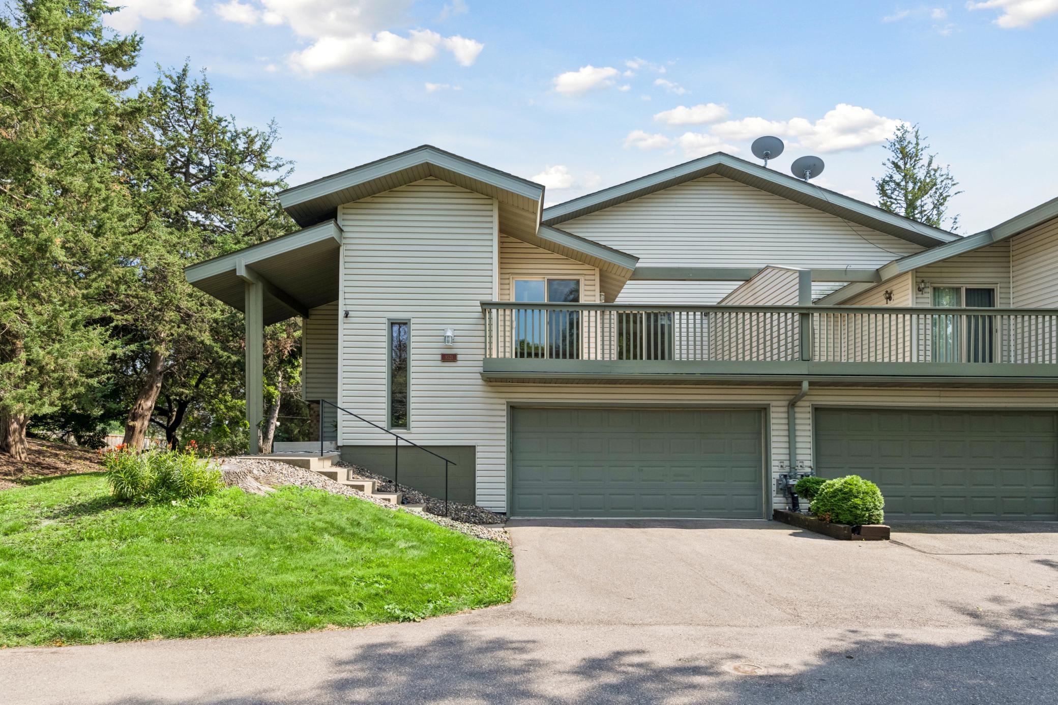 9521 Hartford Circle Property Photo 1
