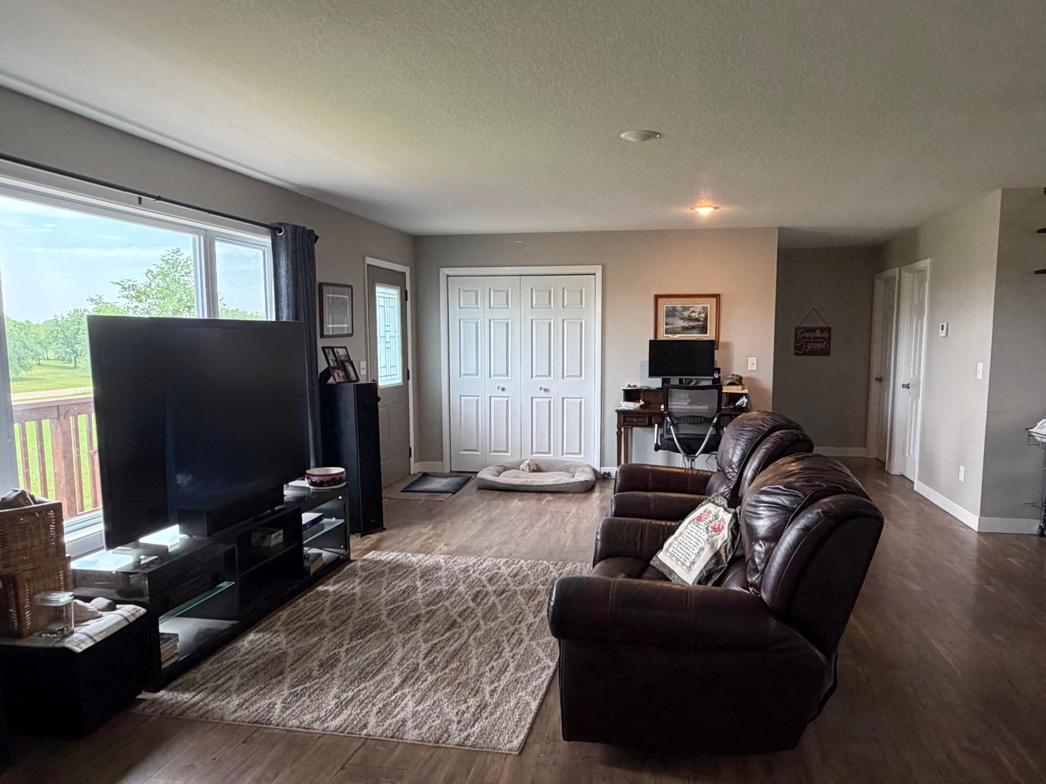 41485 429th Street Property Photo 15