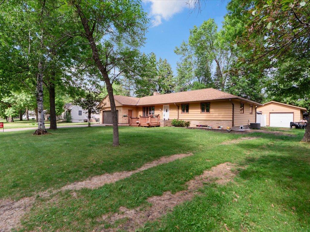 1829 Graydon Avenue Property Photo 3