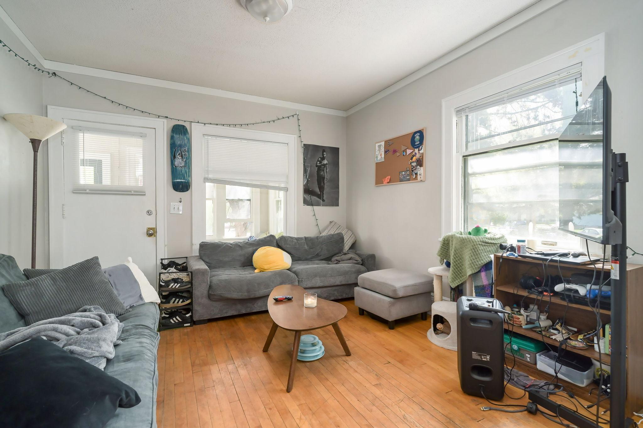 1079 15th Avenue Se Property Photo 5