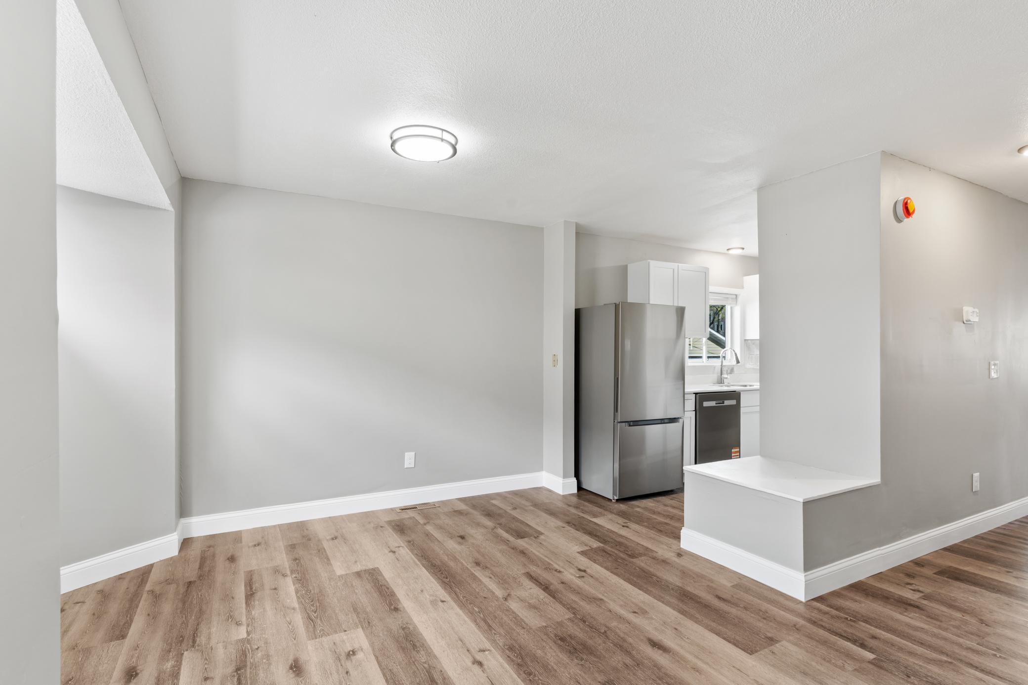 2443 Elliot Avenue Property Photo 5