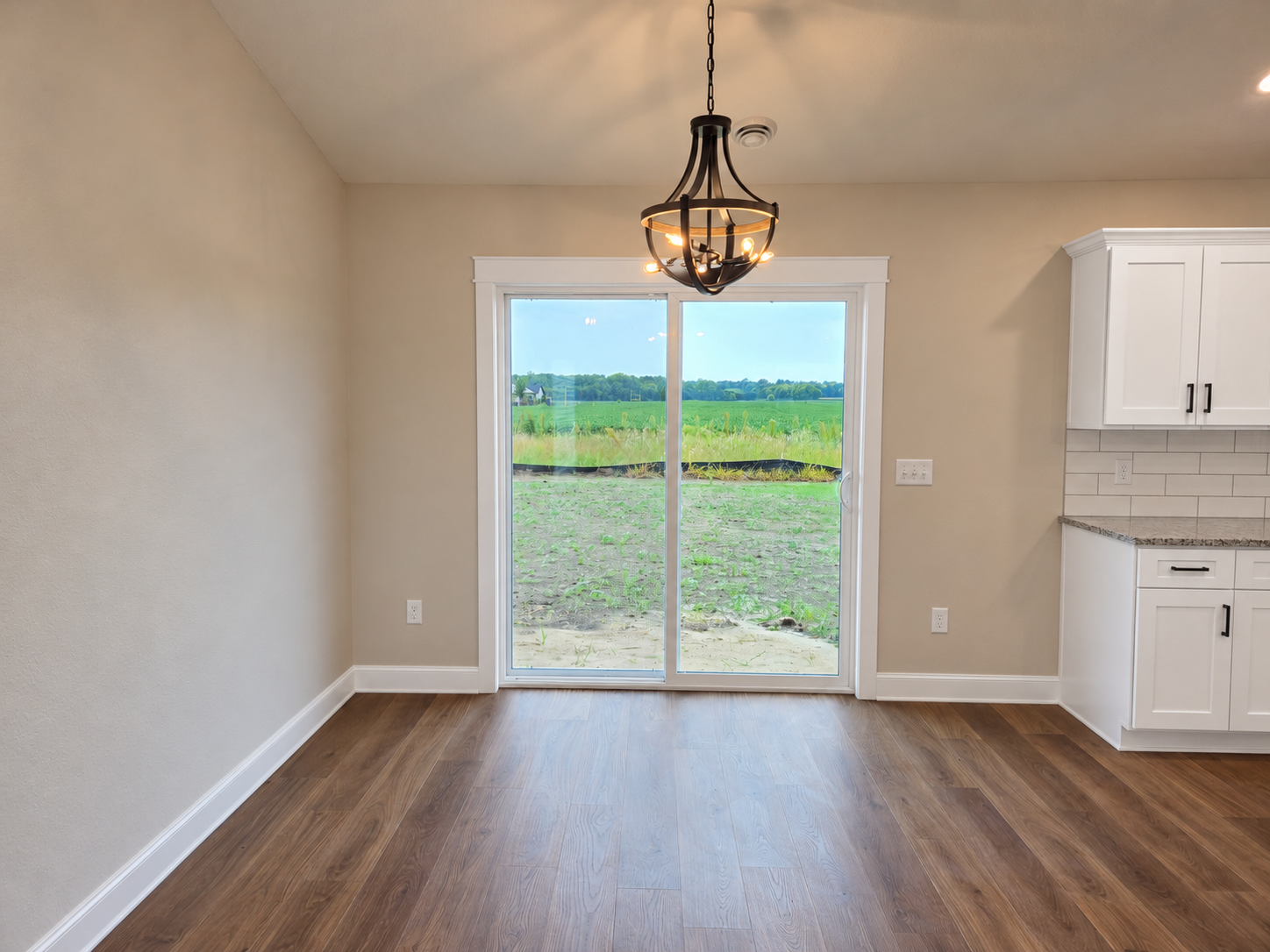 119 6th Street Se Property Photo 11