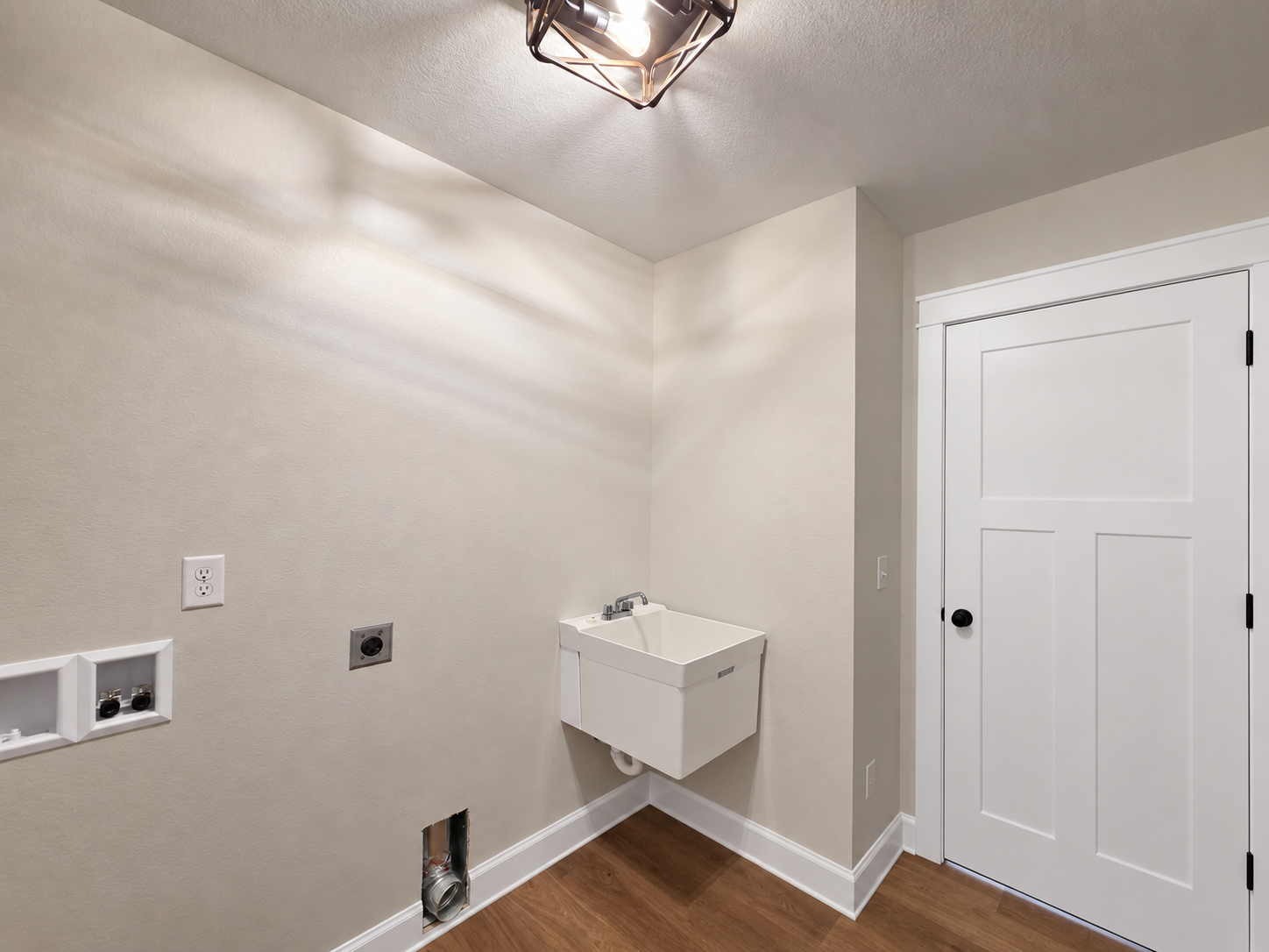 119 6th Street Se Property Photo 16