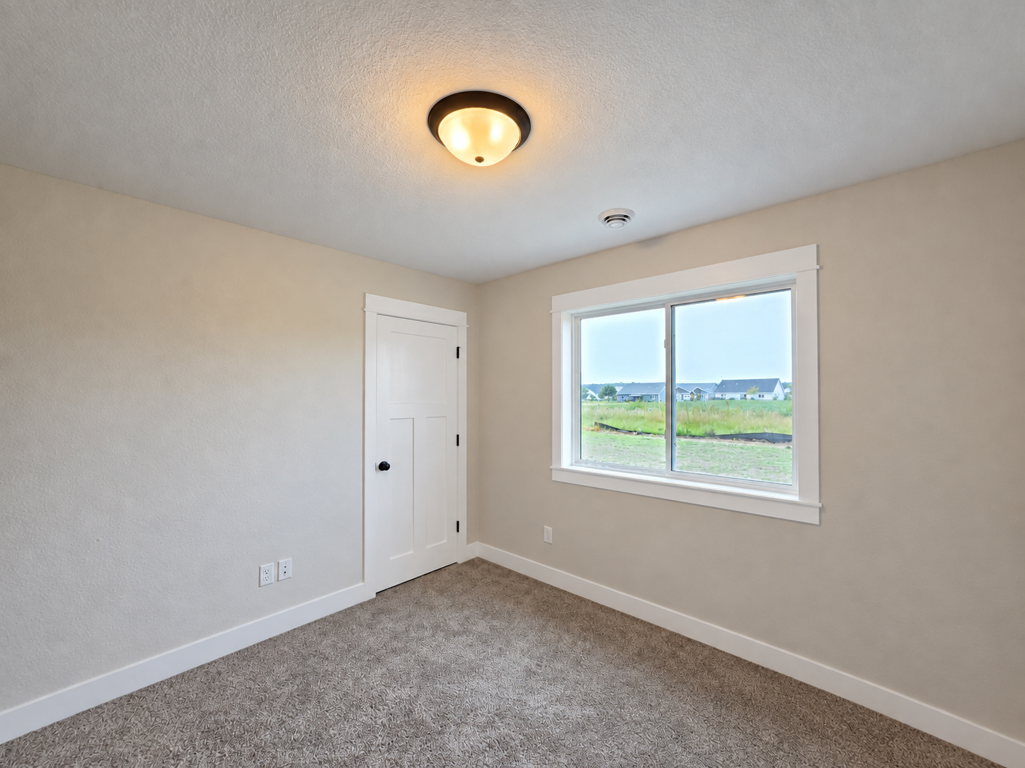 119 6th Street Se Property Photo 17