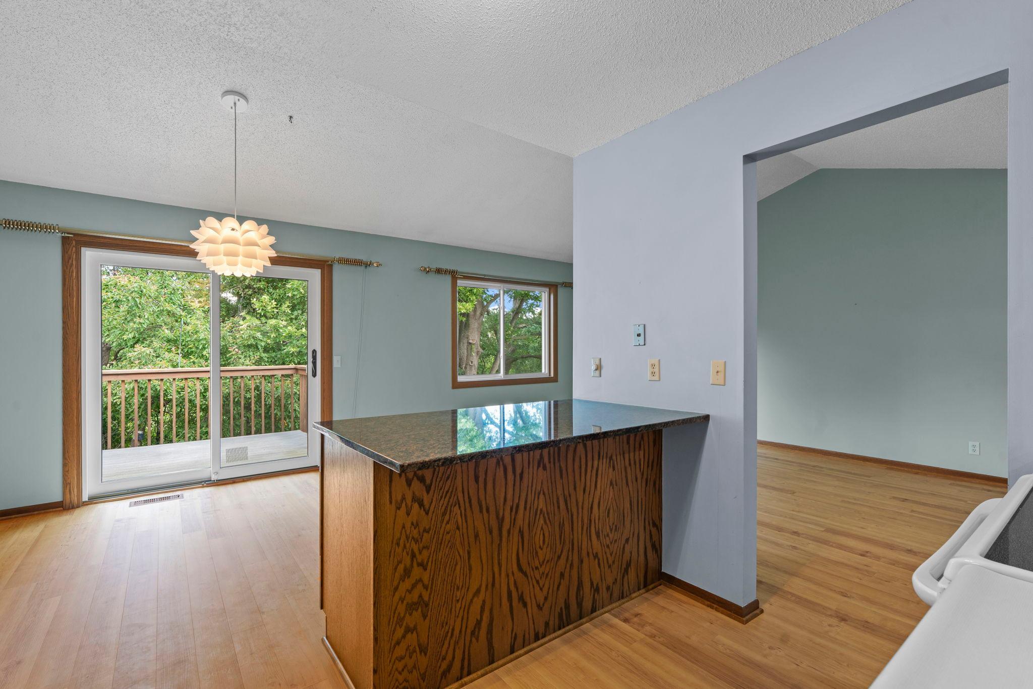 977 Heritage Court E Property Photo 20