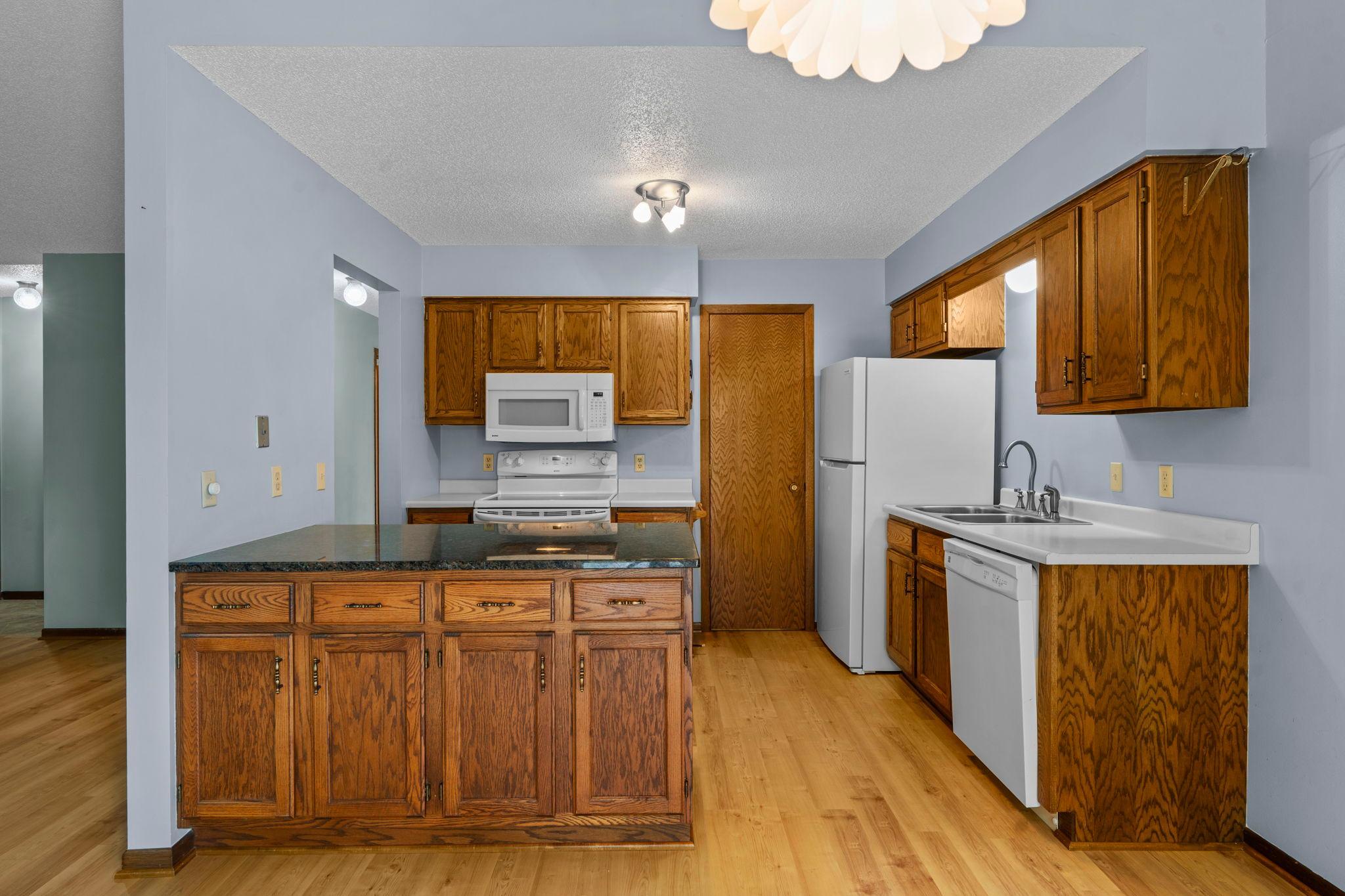 977 Heritage Court E Property Photo 25