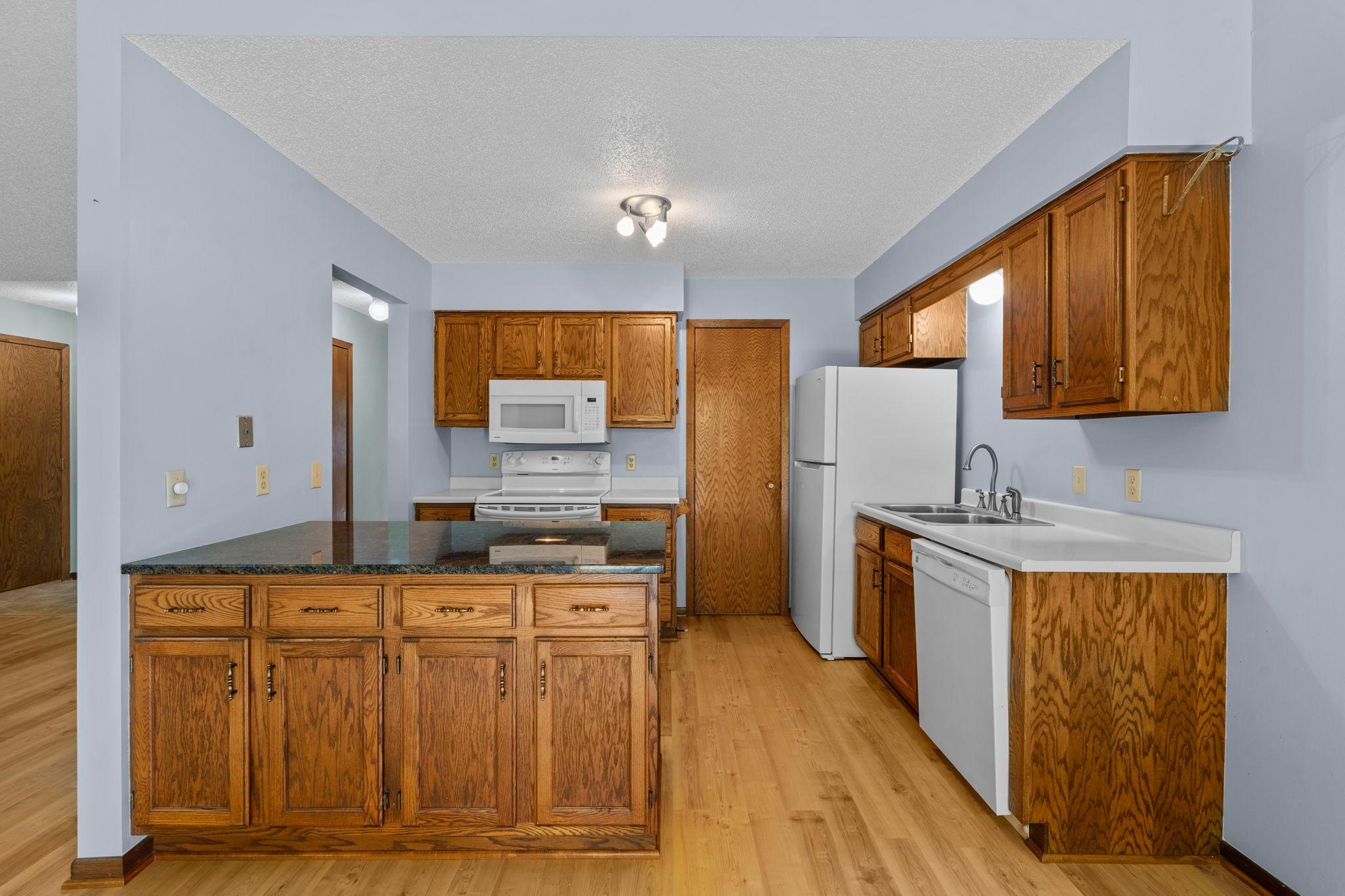977 Heritage Court E Property Photo 26