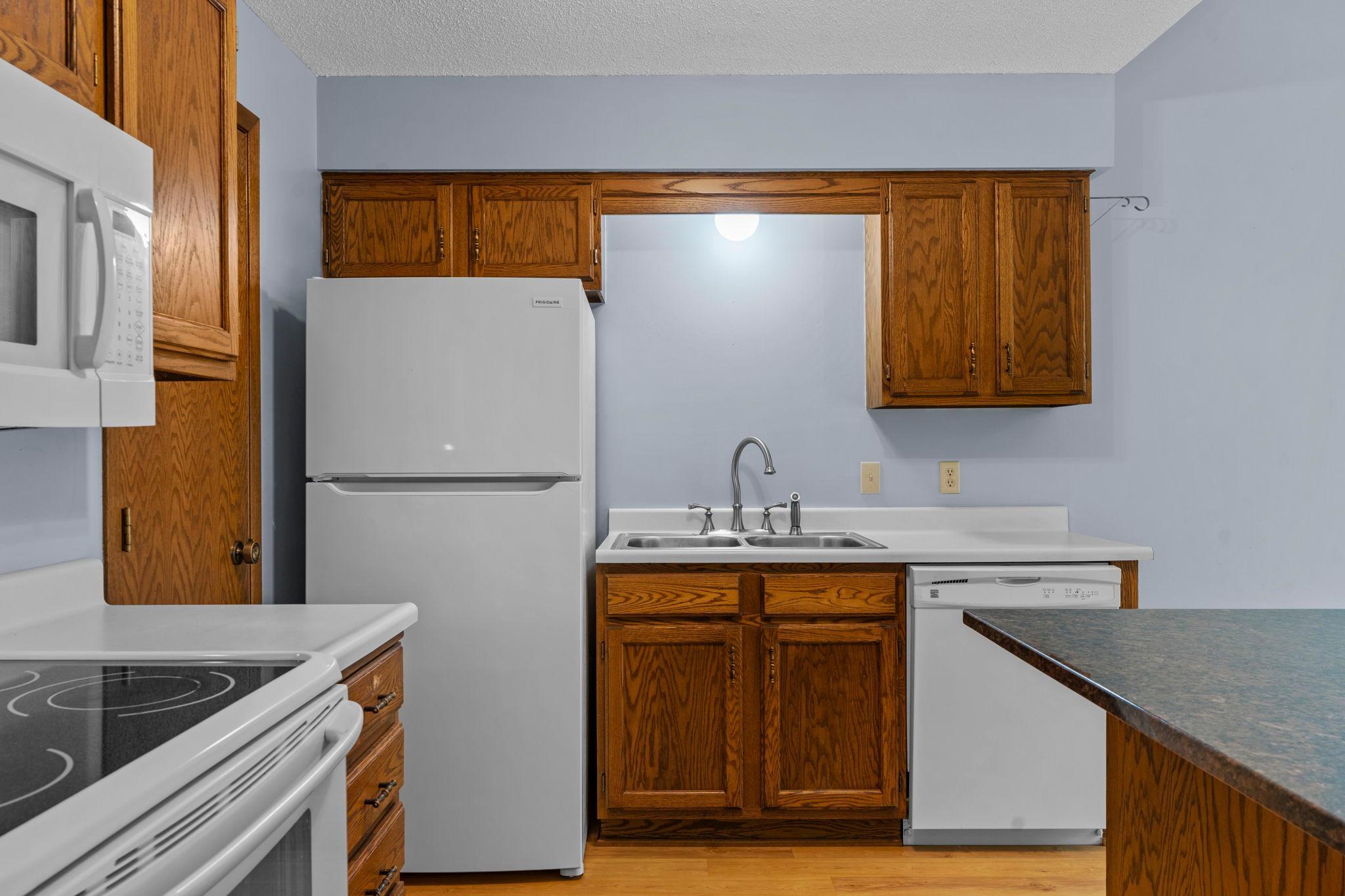 977 Heritage Court E Property Photo 29