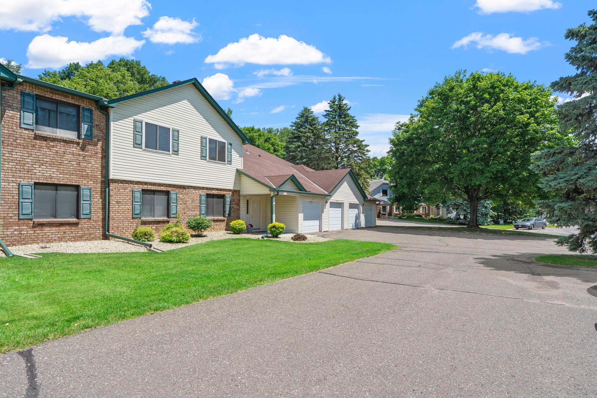 977 Heritage Court E Property Photo 40