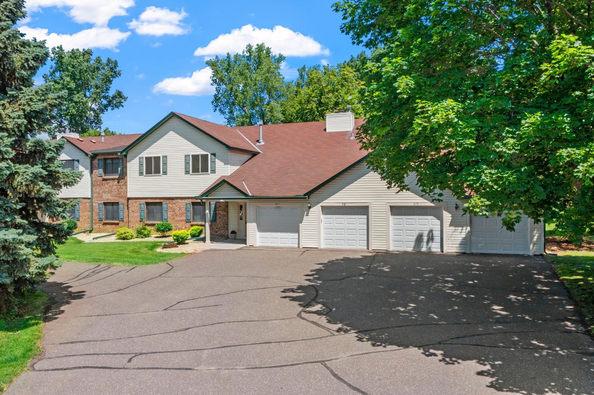 977 Heritage Court E Property Photo 41