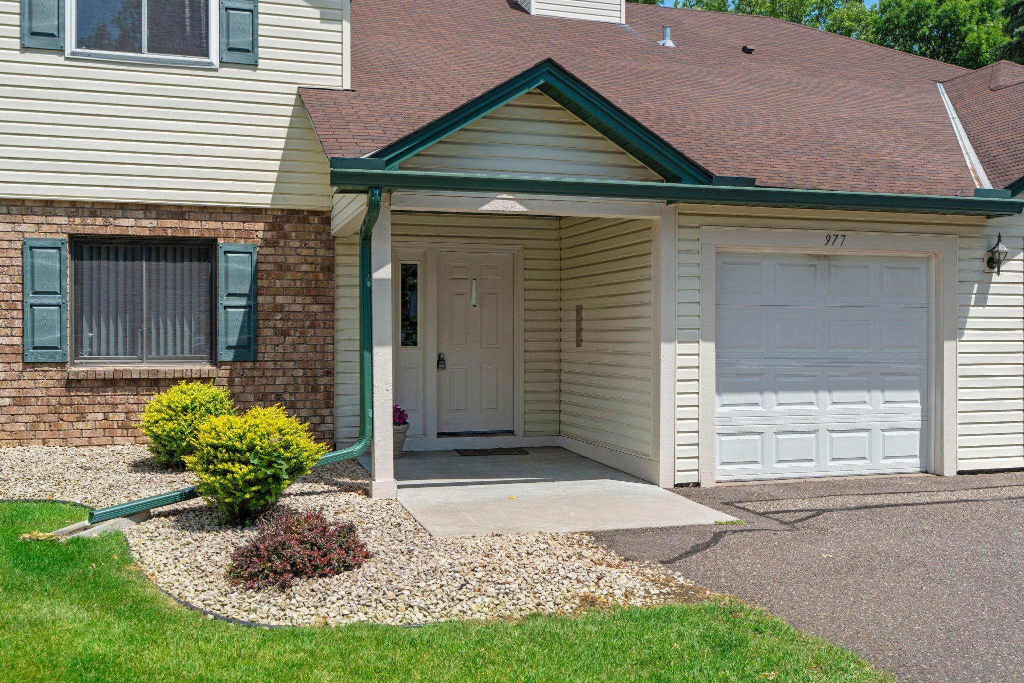 977 Heritage Court E Property Photo 44