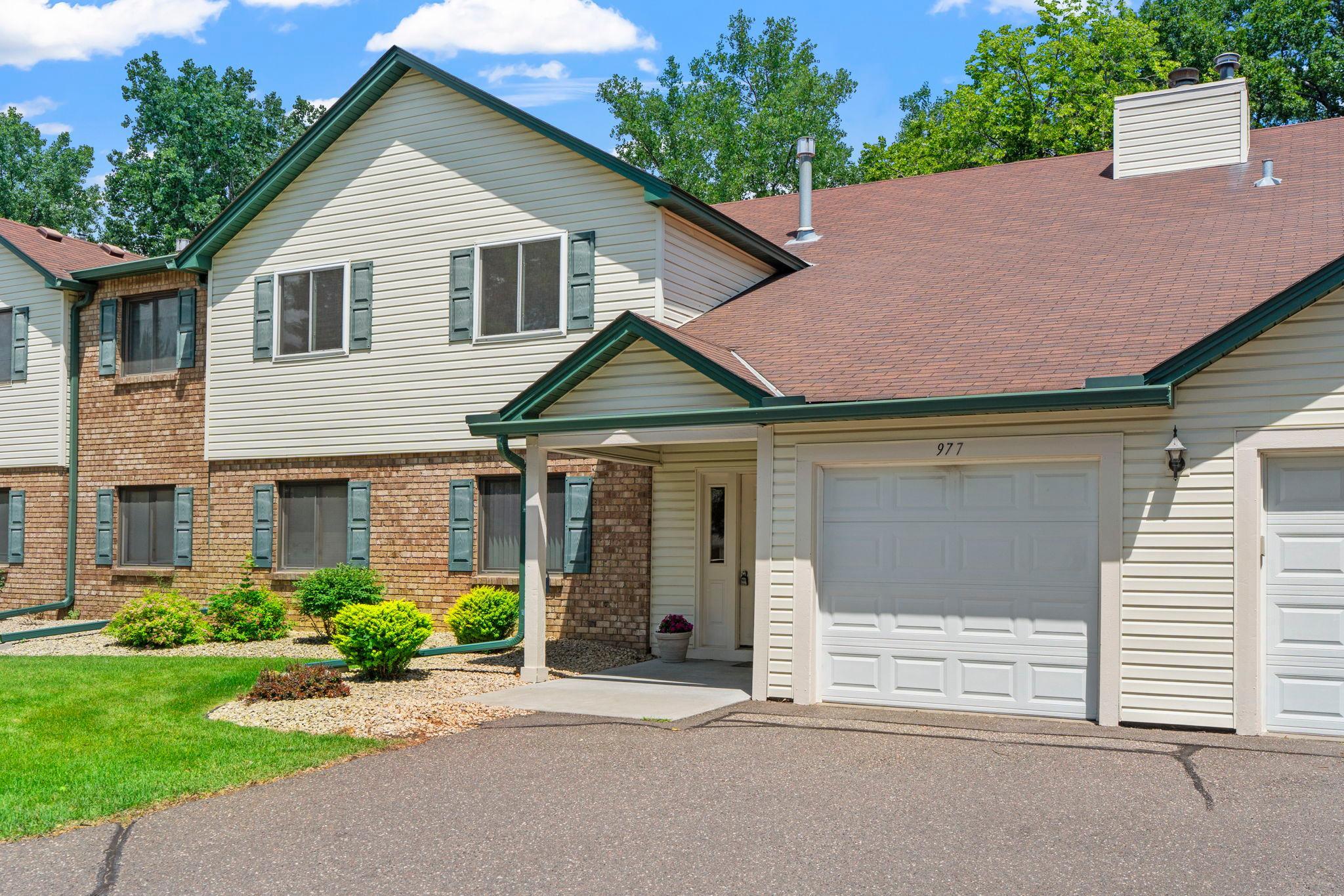 977 Heritage Court E Property Photo 46