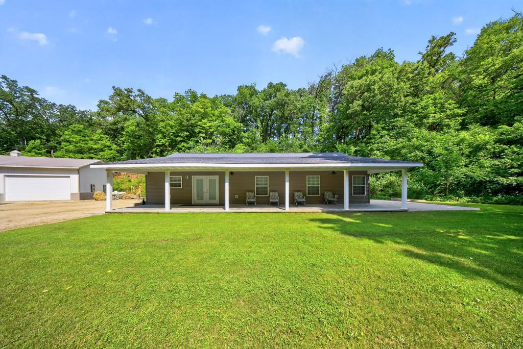 39568 569th Street Property Photo 6