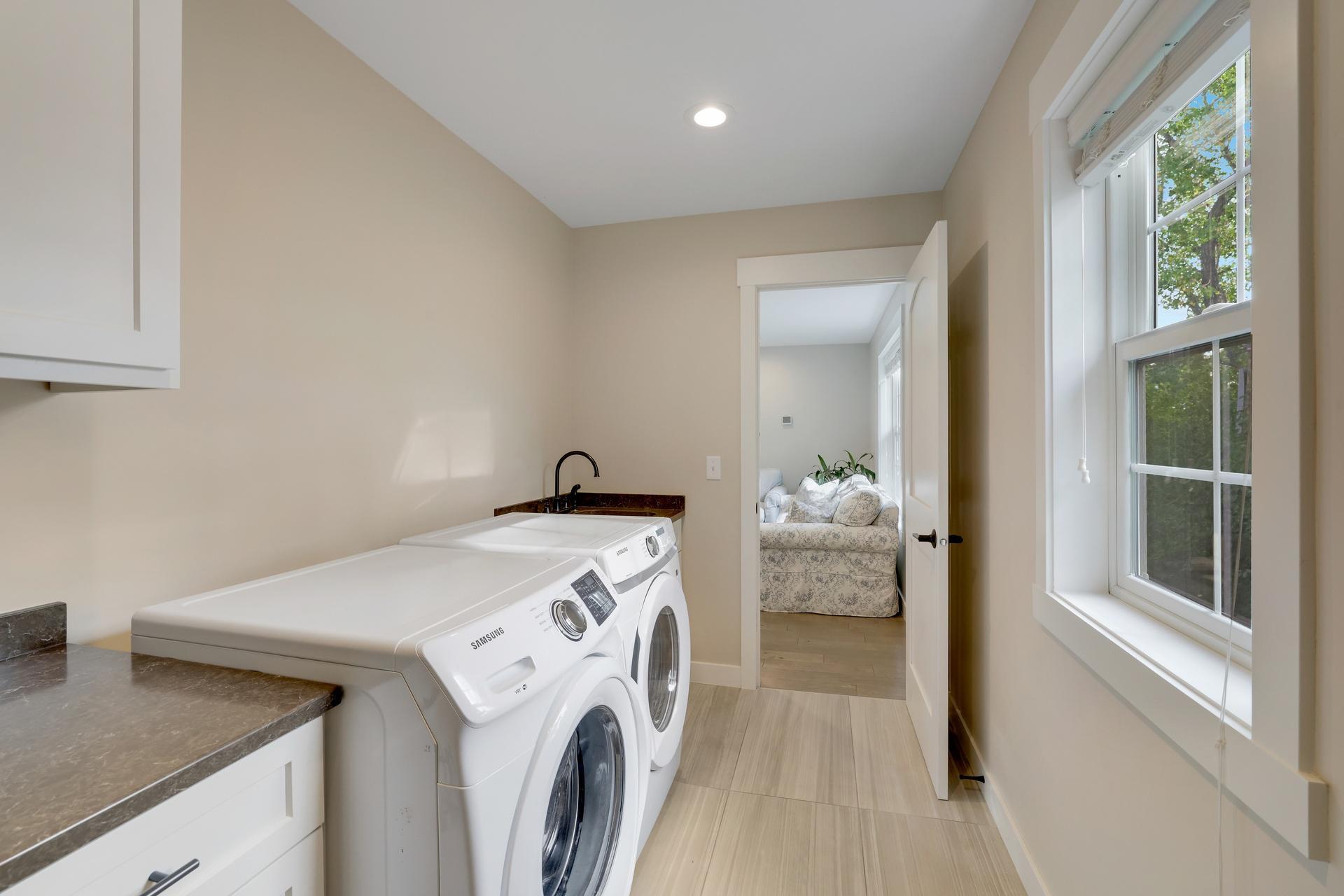 1430 Division Street Property Photo 24