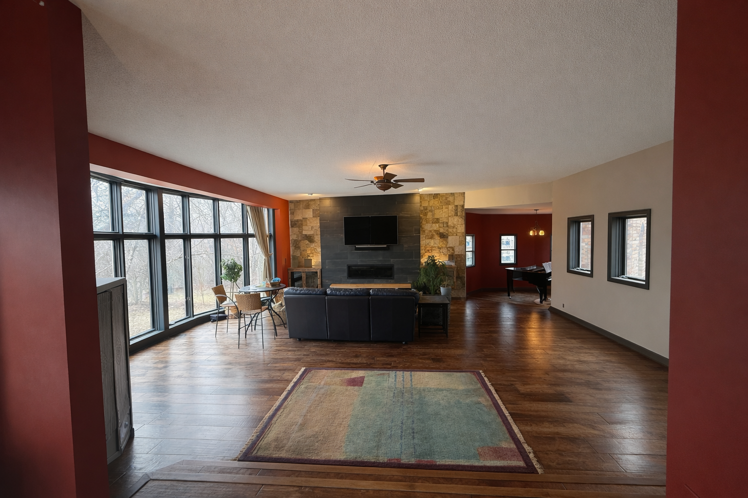 2715 Park Drive Property Photo 7