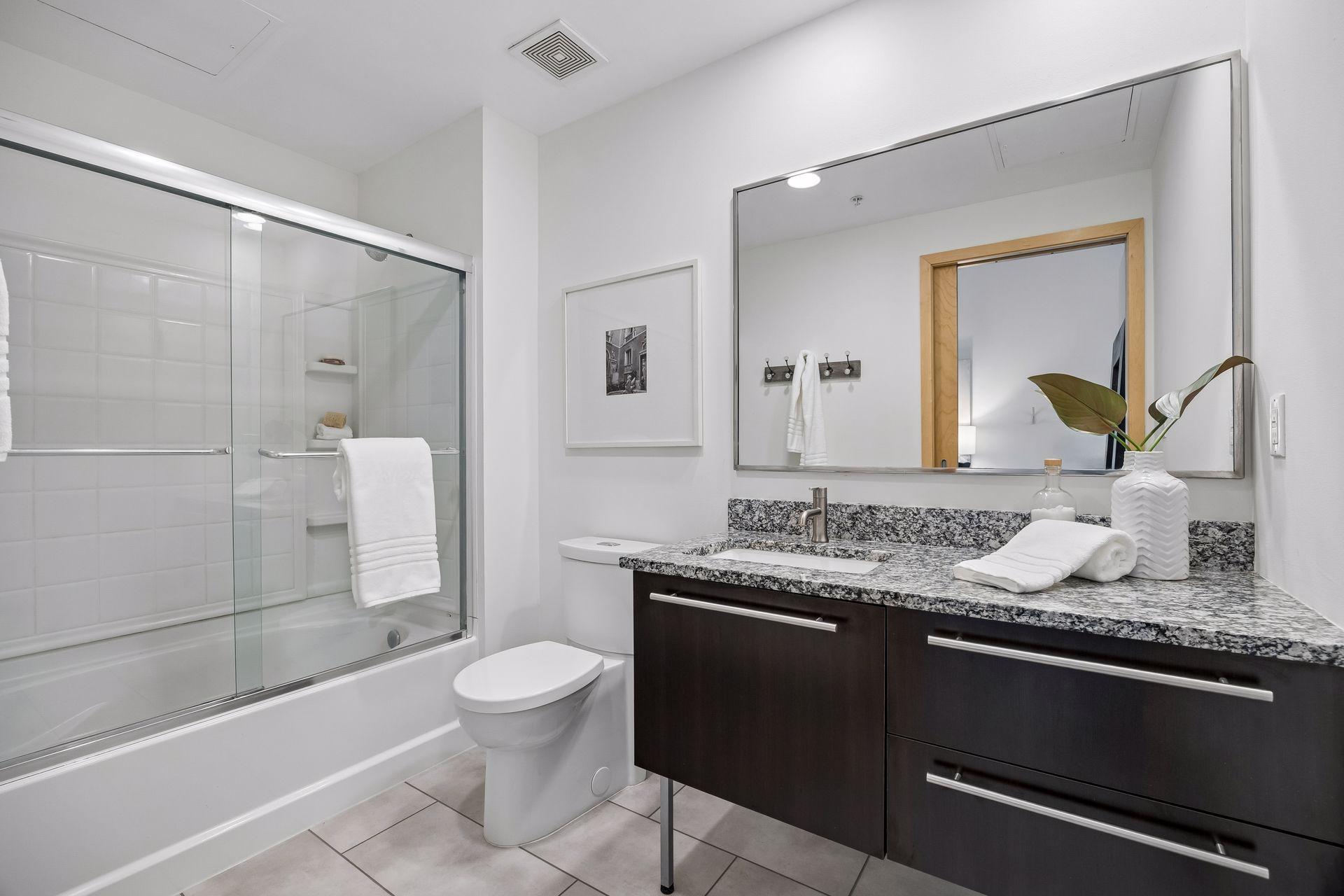 700 Washington Avenue N 419 Property Photo 14